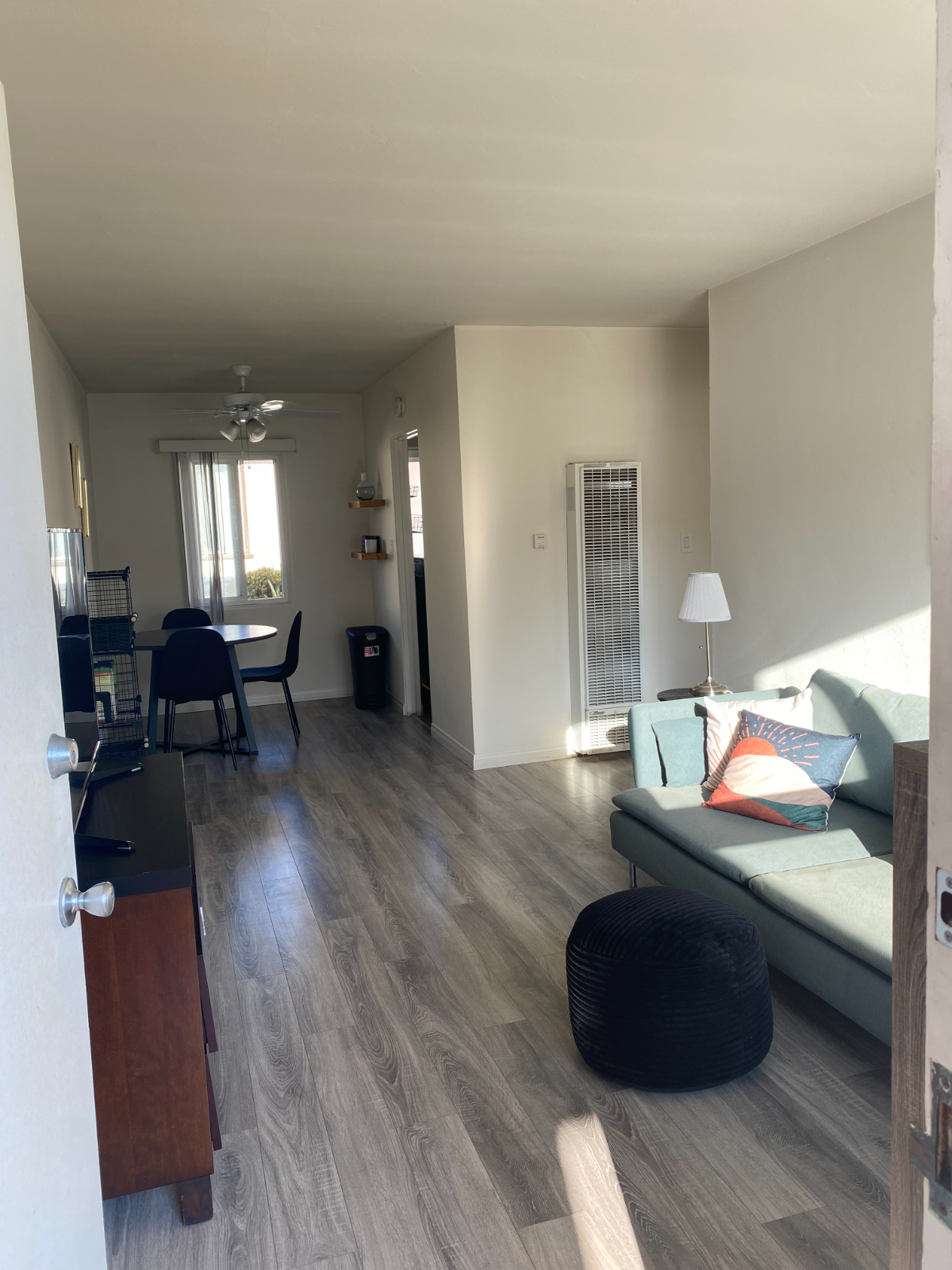 2 BLOCKS FROM BEACH - FULLY FURNISHED & UPDATED - Photo 3