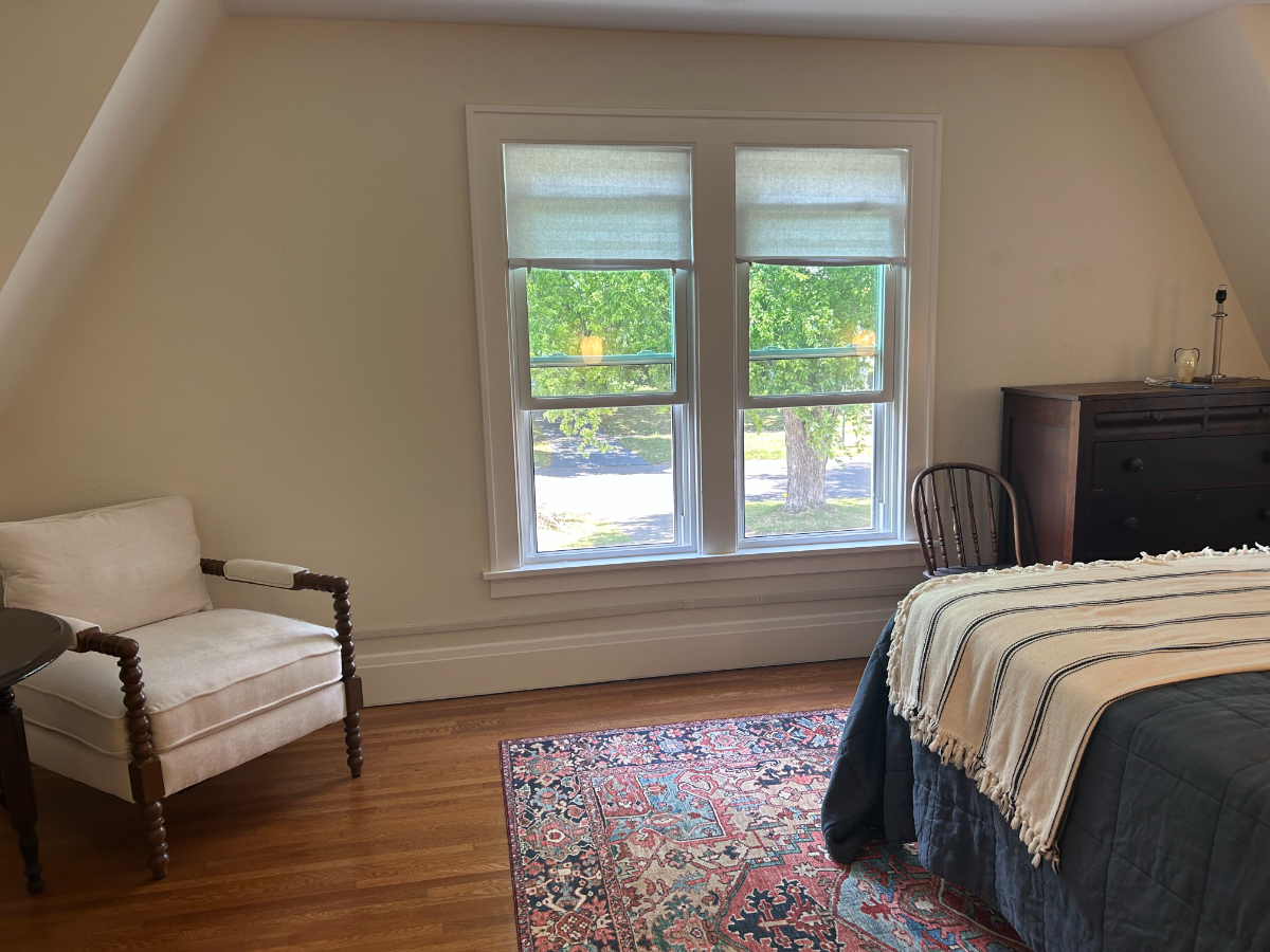Charming Castle Heights Fully Renovated 1930s Home with 3BR/2.5BA Awaits You - Photo 8