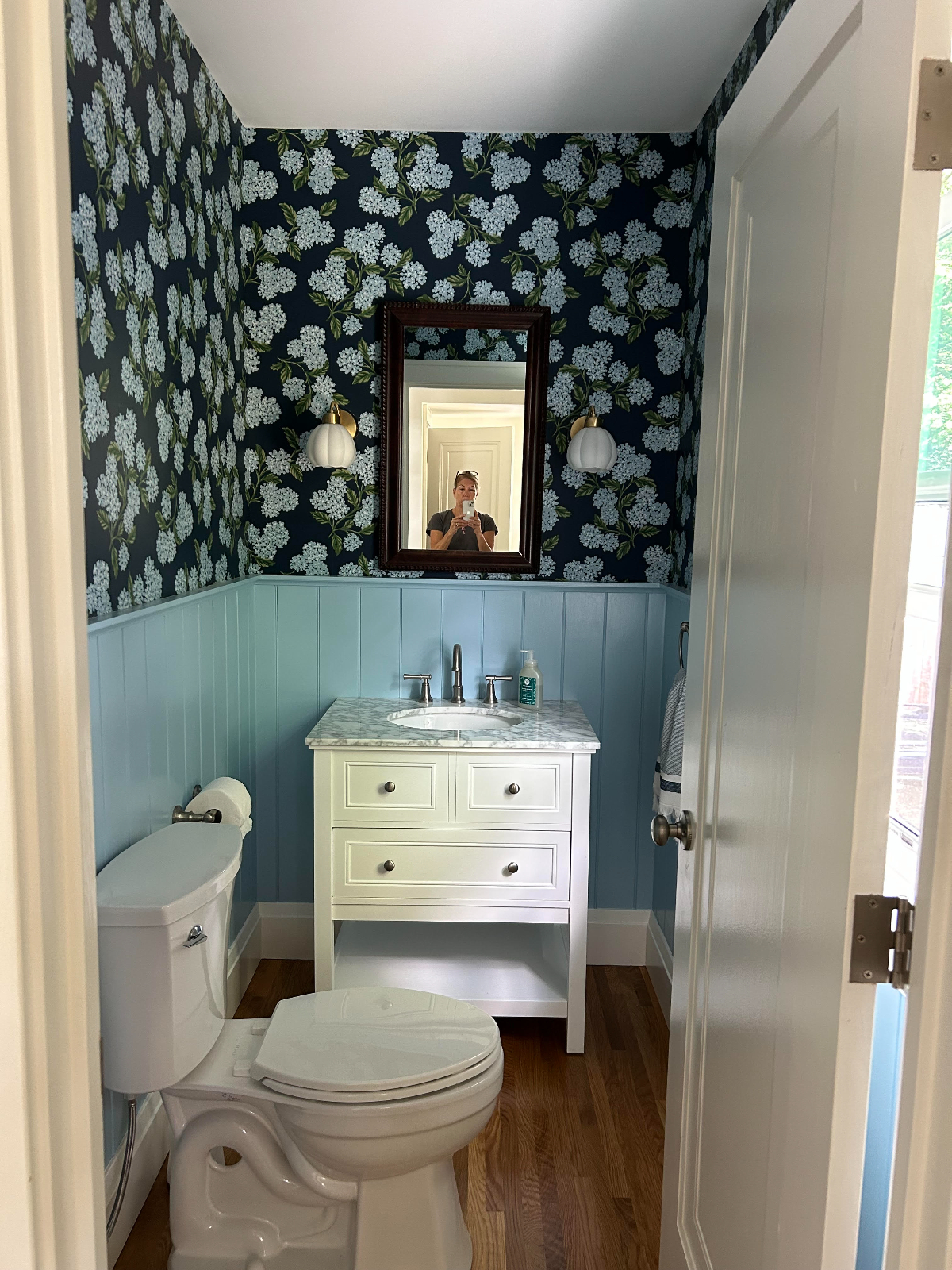 Charming Castle Heights Fully Renovated 1930s Home with 3BR/2.5BA Awaits You - Photo 7