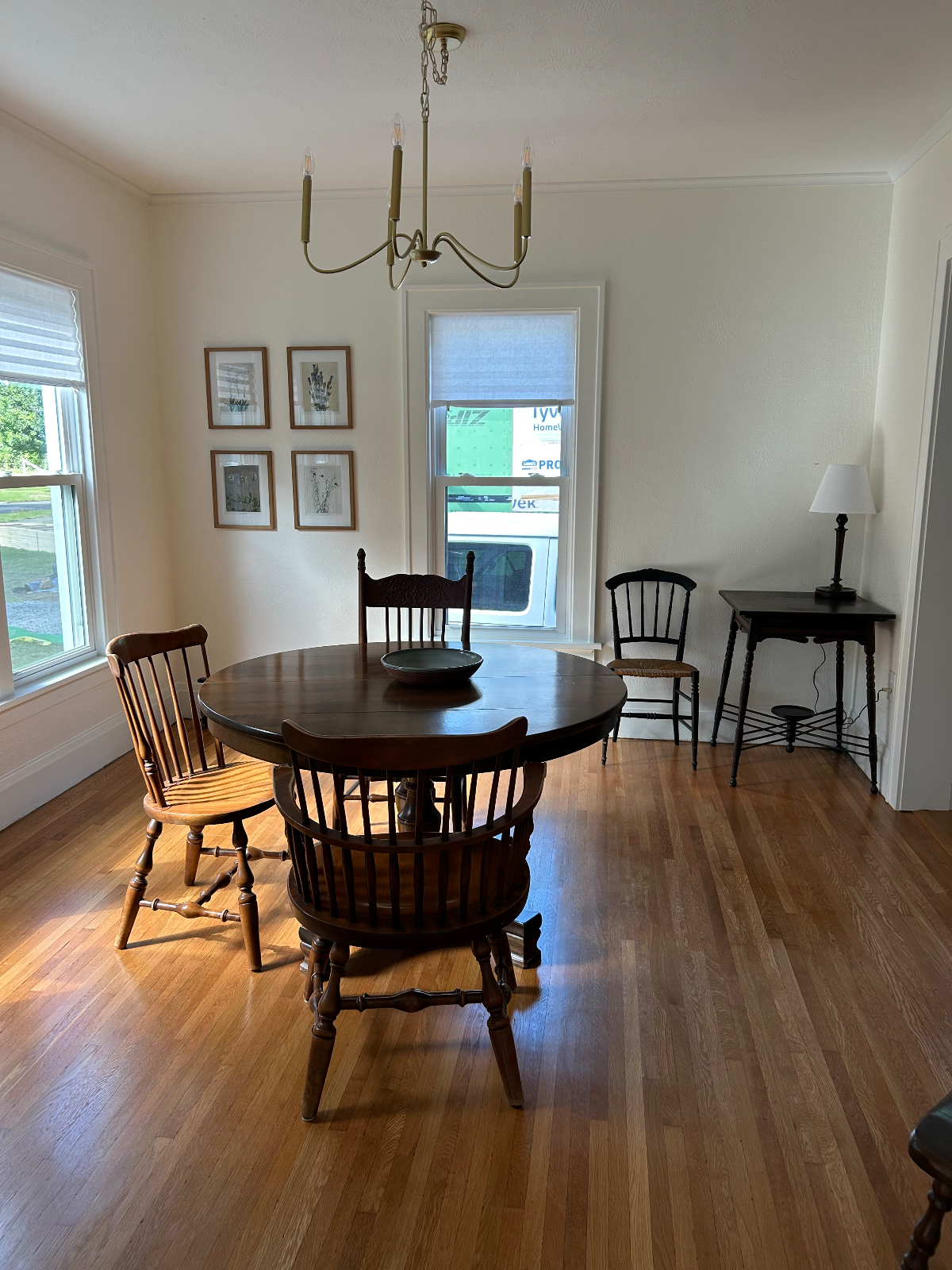 Charming Castle Heights Fully Renovated 1930s Home with 3BR/2.5BA Awaits You - Photo 3
