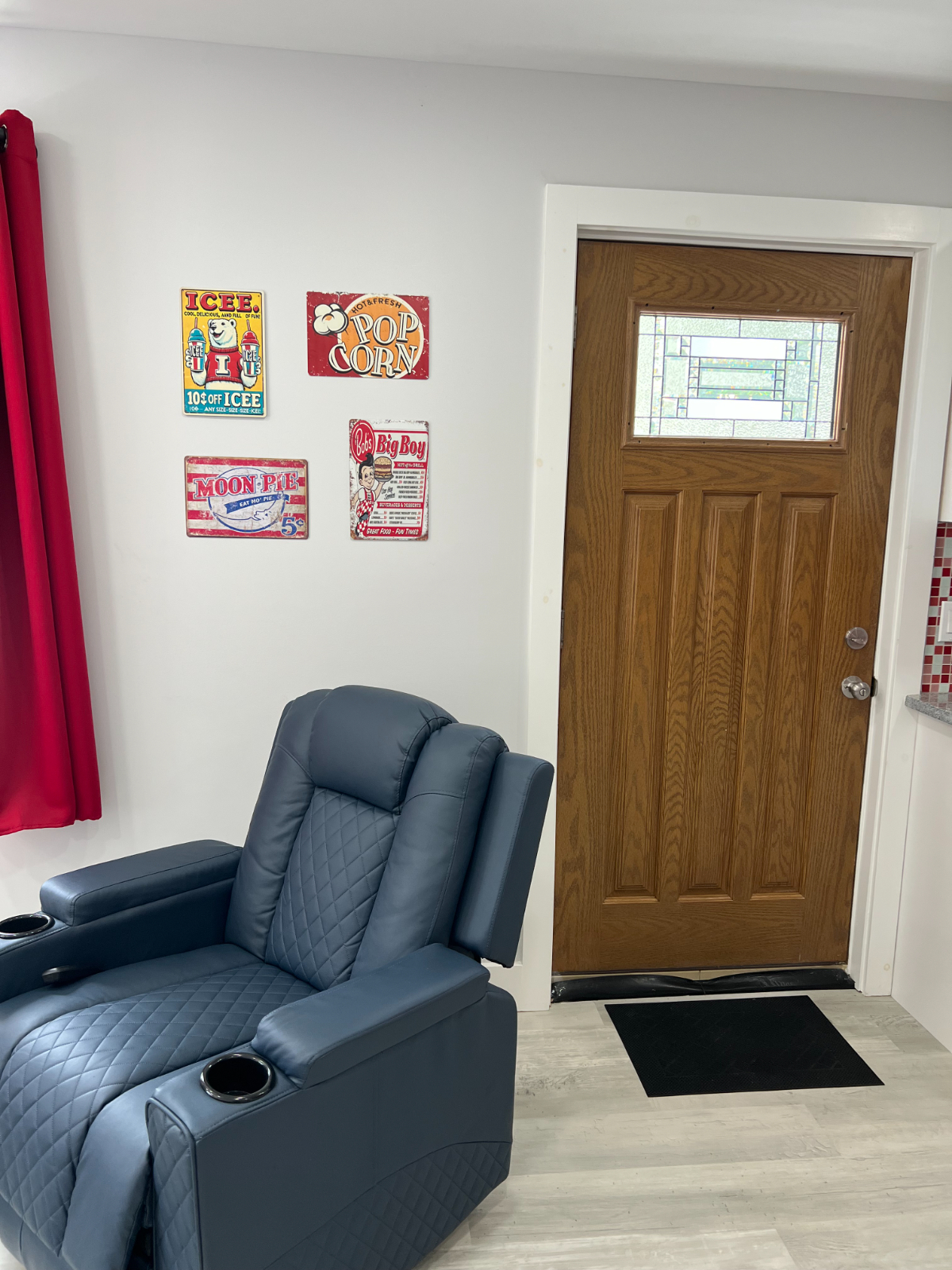 Lake House Studio Apartment - Photo 4