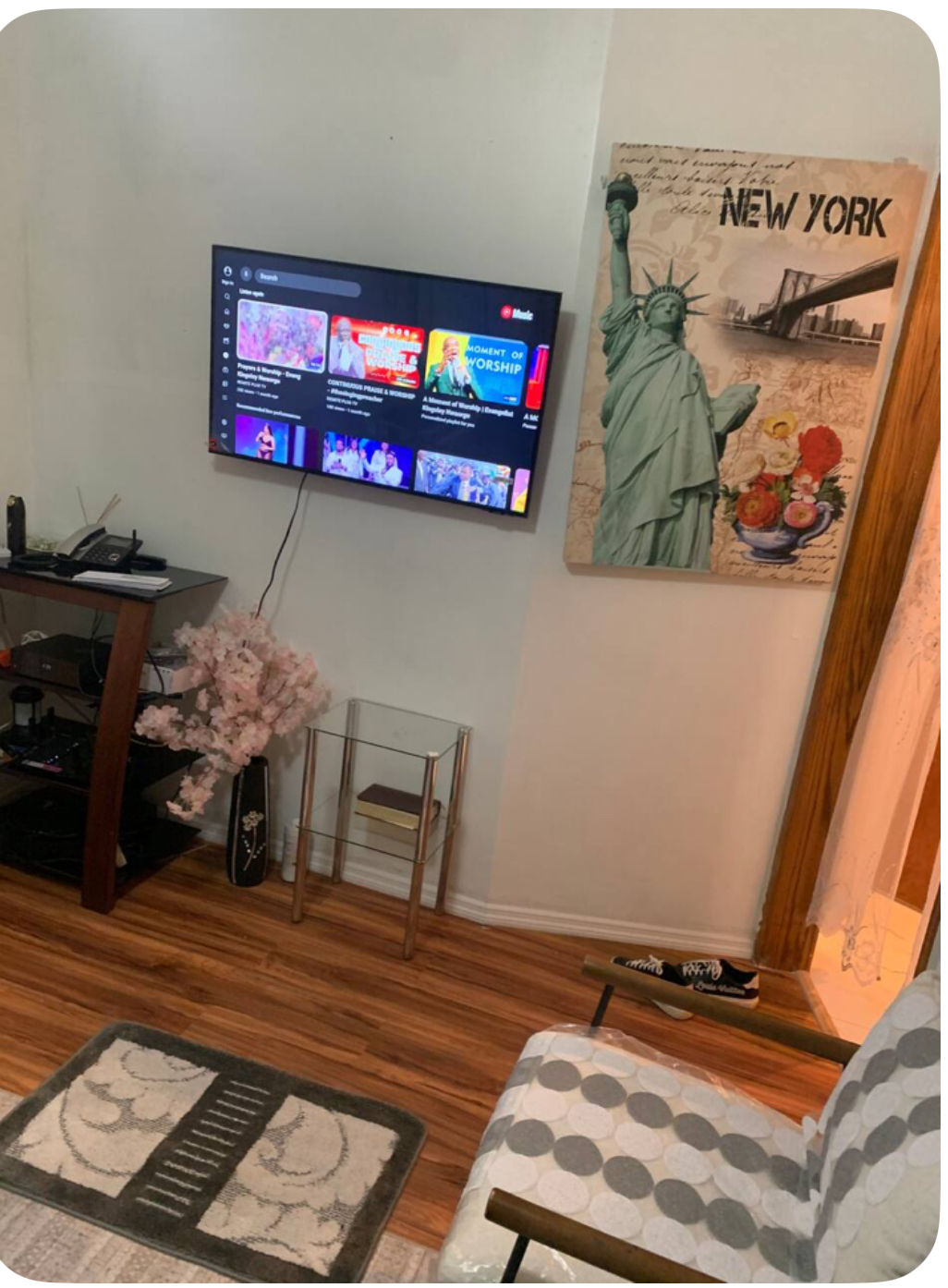Ijay beautiful home in Brooklyn near major hospitals and train stations. - Photo 10