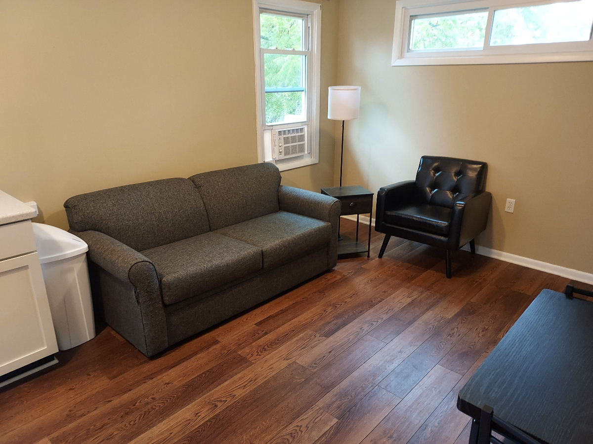 Cozy 1BR/1BA Apartment -- Great Location Near Keuka Lake, Hospitals, Shopping & More - Photo 2