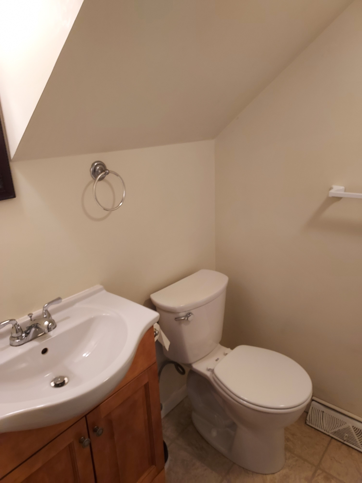 Cozy 1BR/1BA Apartment -- Great Location Near Keuka Lake, Hospitals, Shopping & More - Photo 4