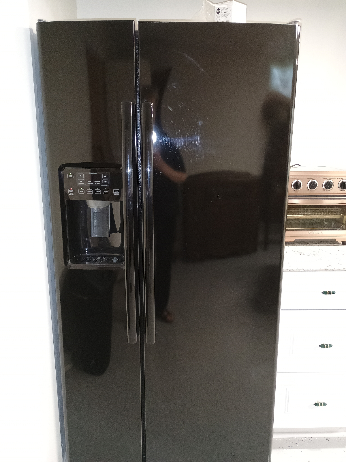 Furnished Studio with Full Kitchen and Private Laundry - Photo 7