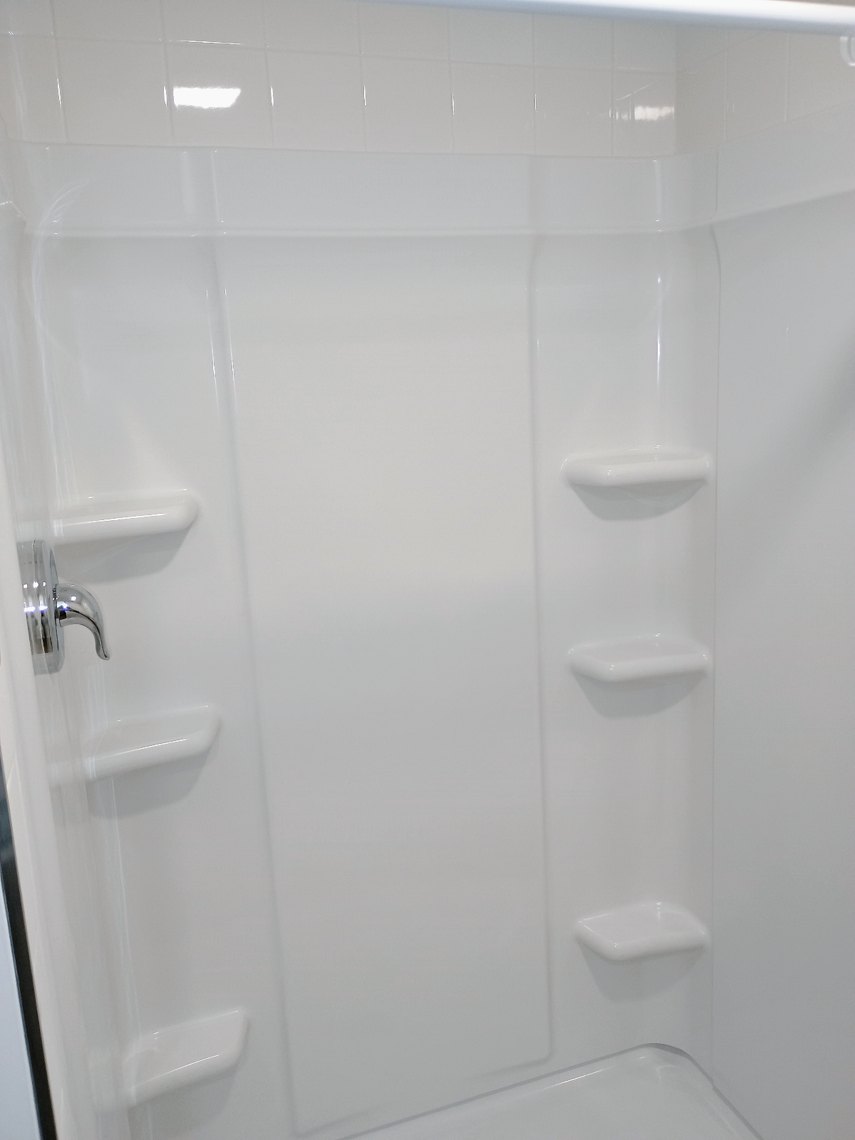 Furnished Studio with Full Kitchen and Private Laundry - Photo 12