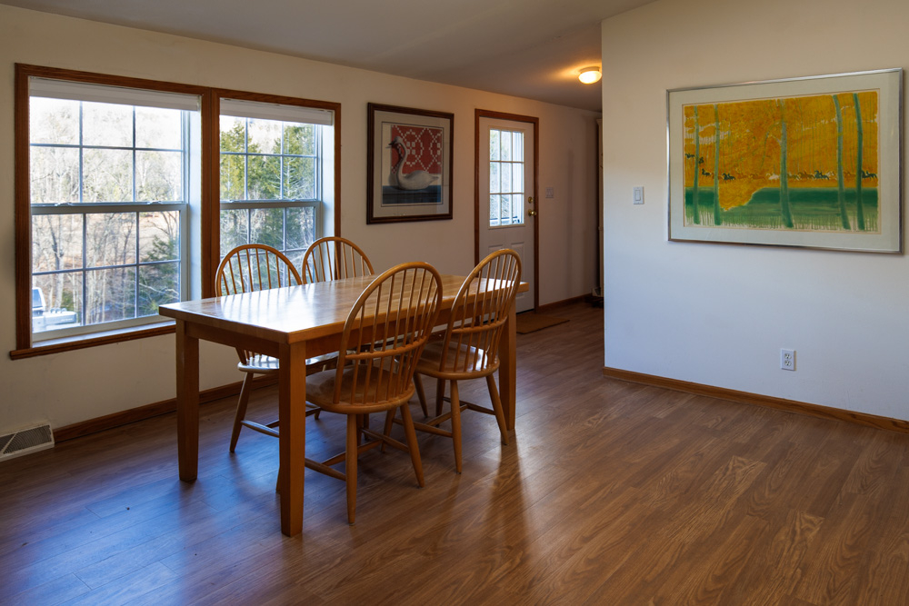 Spacious 3BR/2BA Hilltop Retreat with Stunning Views - Perfect for Travel Nurses & Professionals - Photo 8