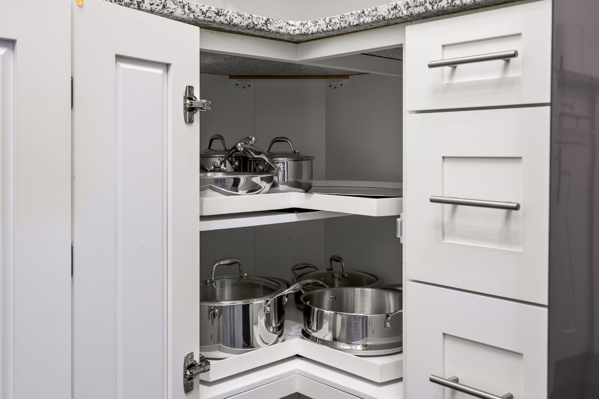 Stylish Studio Close to Metro & Downtown - Photo 3