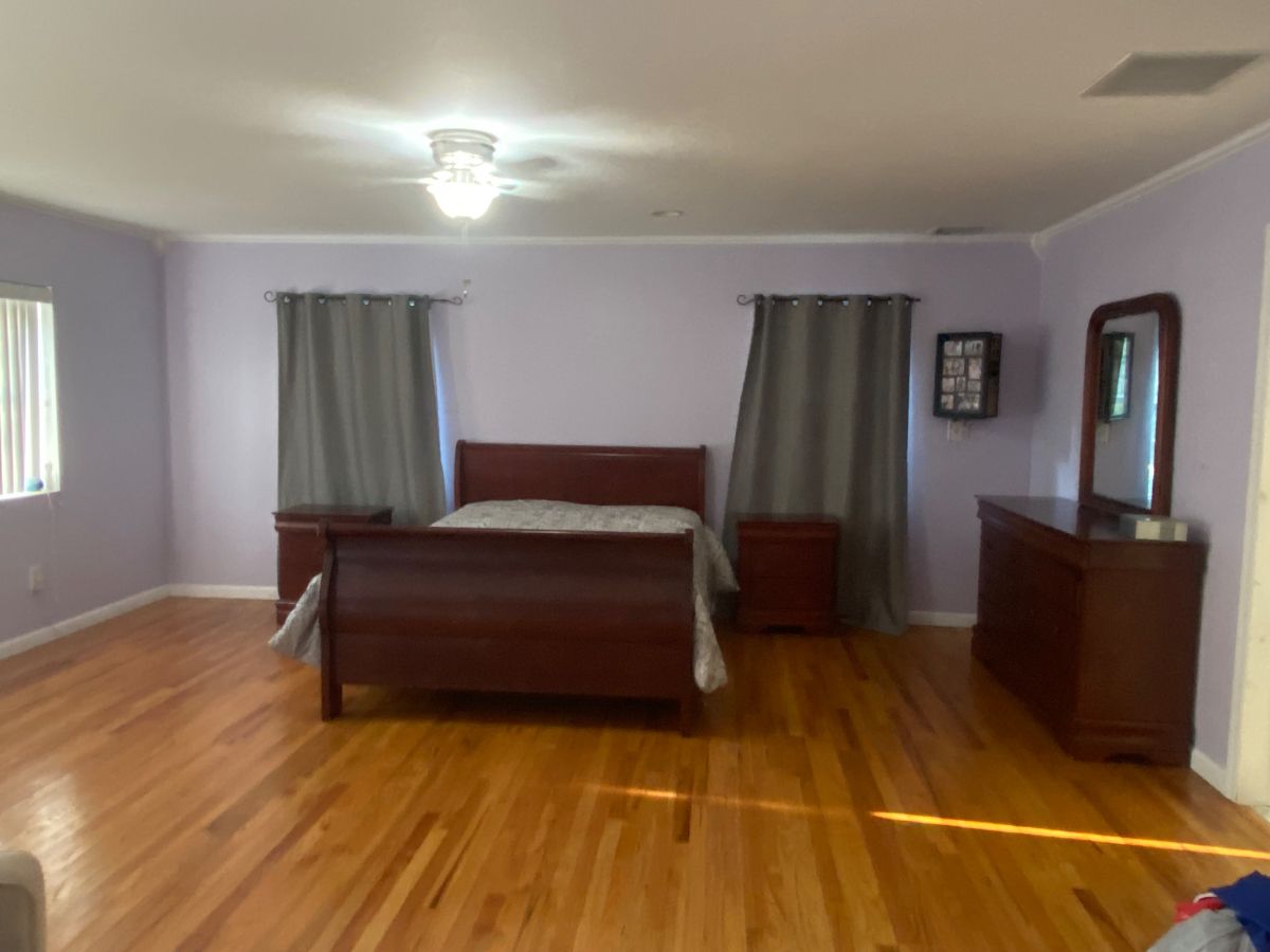 Spacious Private Suite Ideal for Traveling Nurses & Professionals - Photo 1