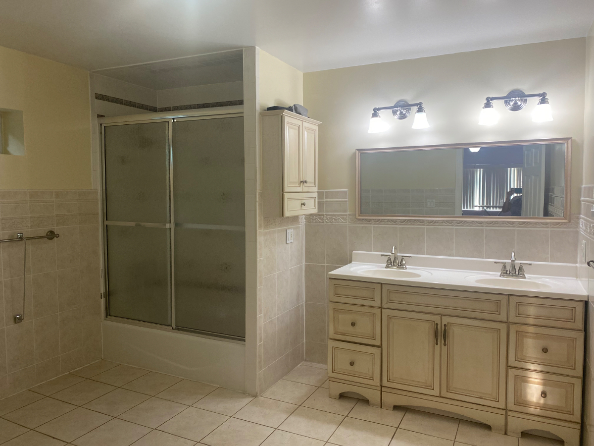 Spacious Private Suite Ideal for Traveling Nurses & Professionals - Photo 4