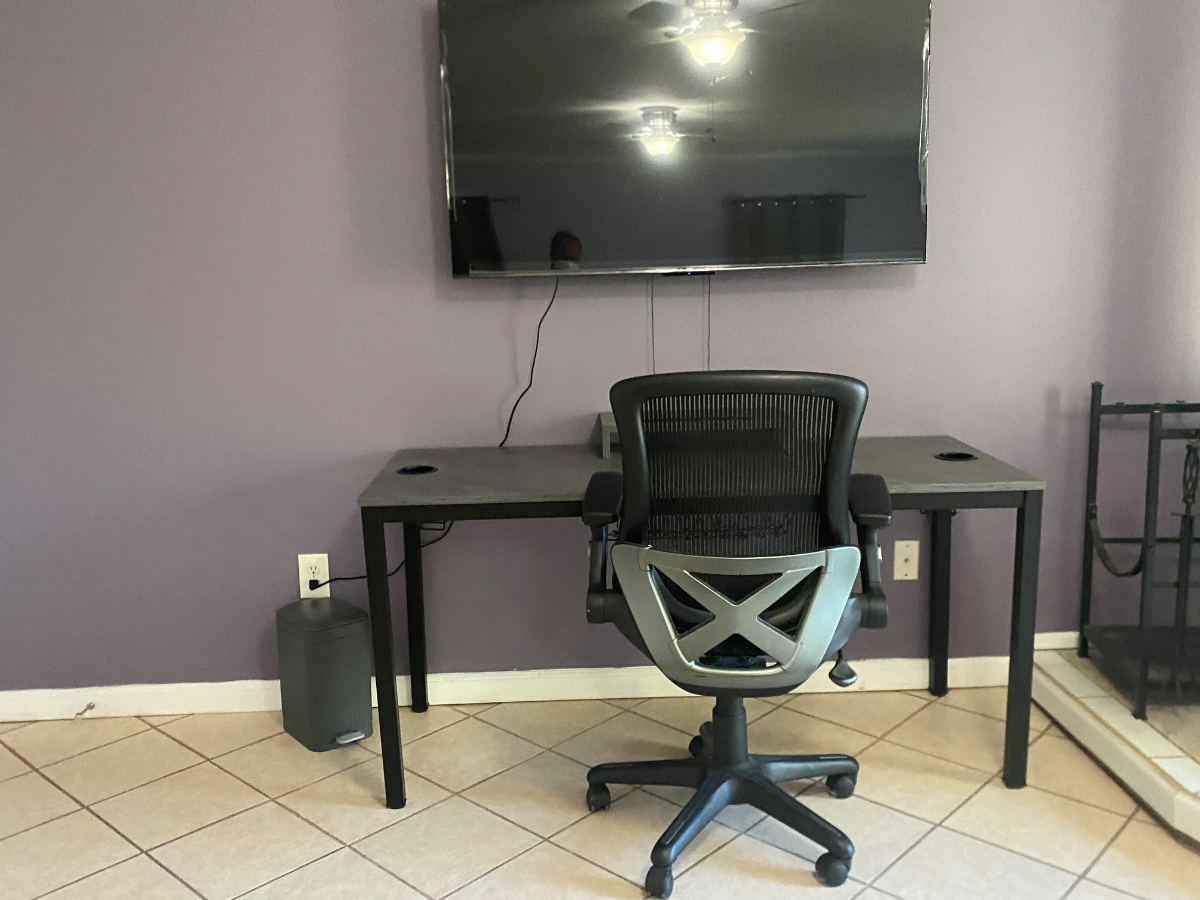 Spacious Private Suite Ideal for Traveling Nurses & Professionals - Photo 6