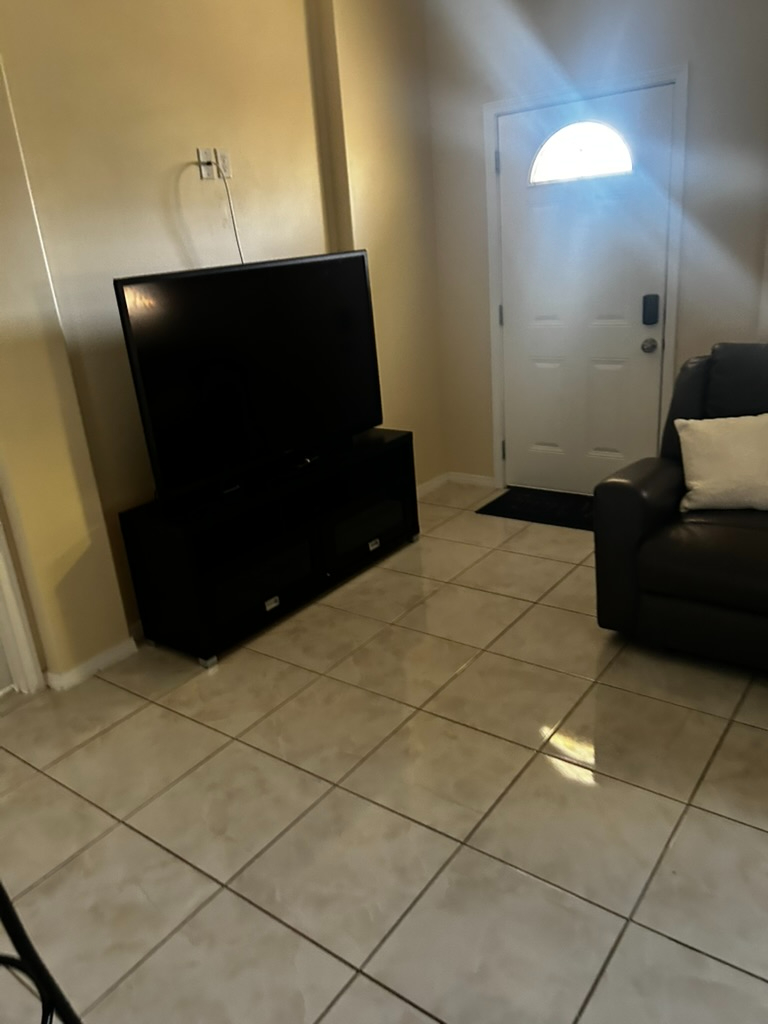 COZY HOUSE NEAR LNG AND SPACE X - Photo 5