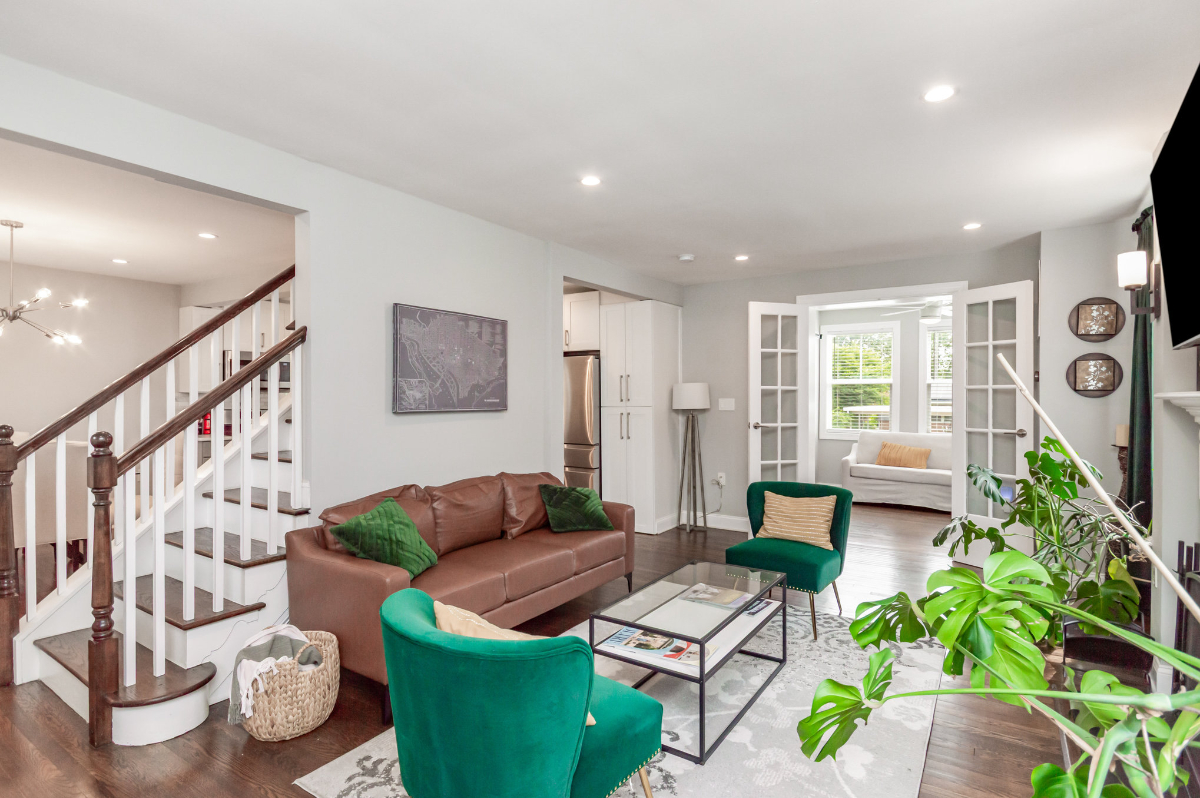 Spacious Michigan Park Home - Photo 2
