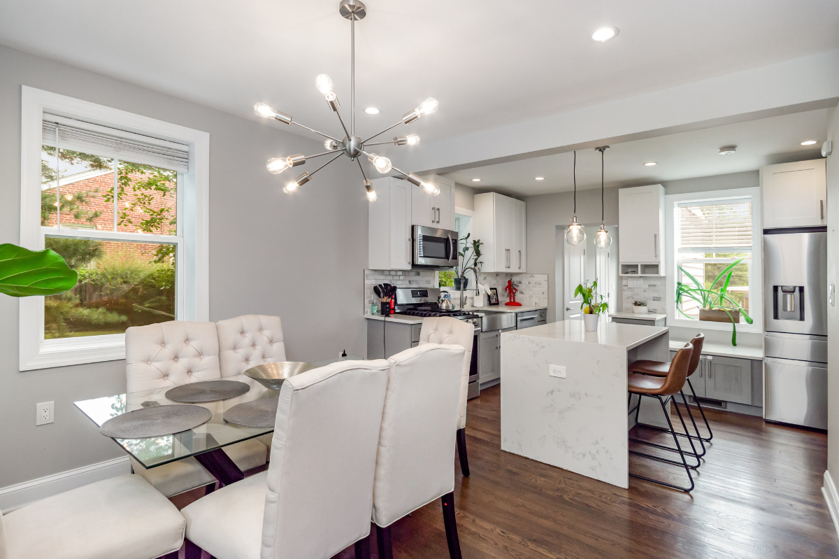 Spacious Michigan Park Home - Photo 3