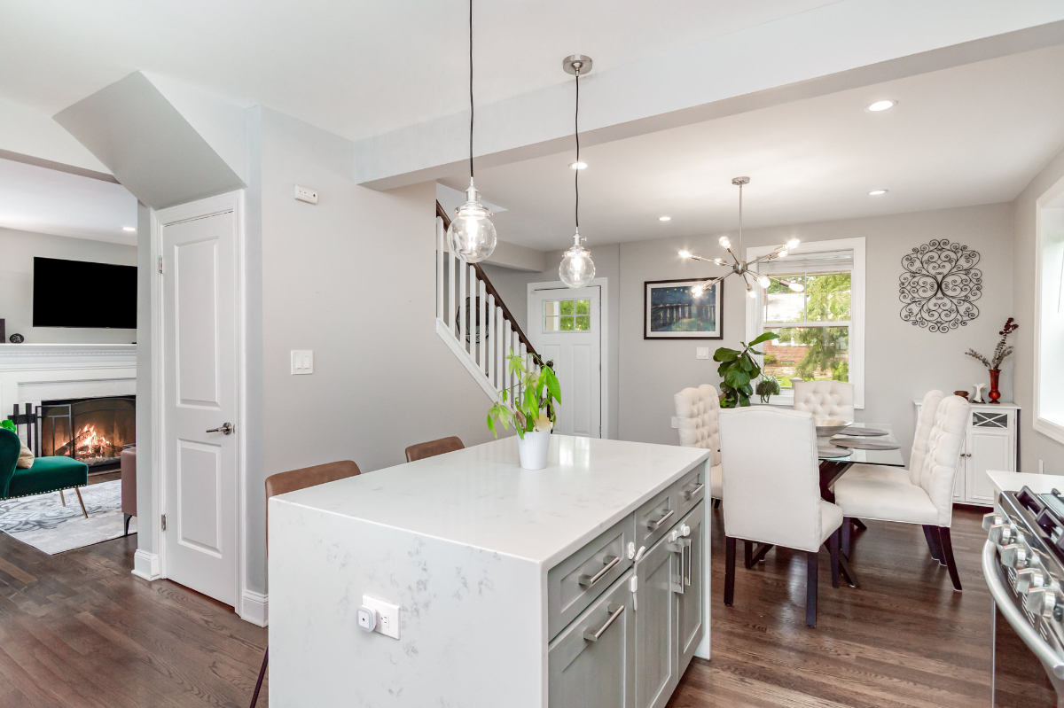 Spacious Michigan Park Home - Photo 10