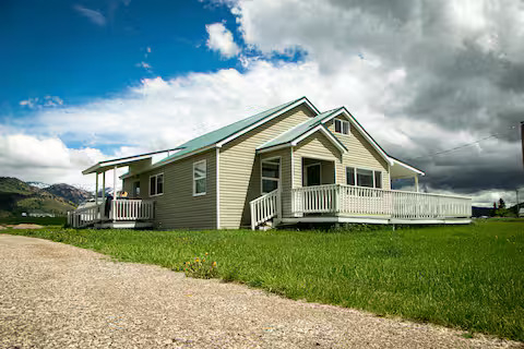 Charming Farmhouse close to Afton - Photo 1