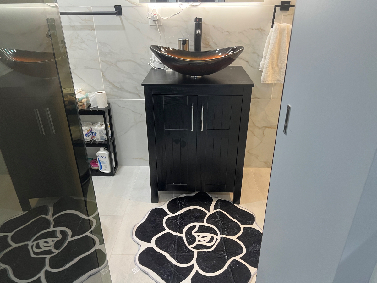 Newly Renovated  Unit-Designer-inspired living. - Photo 6