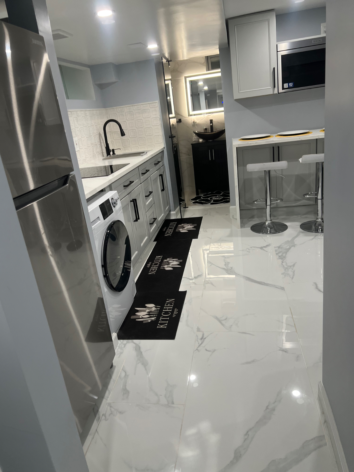 Newly Renovated  Unit-Designer-inspired living. - Photo 7