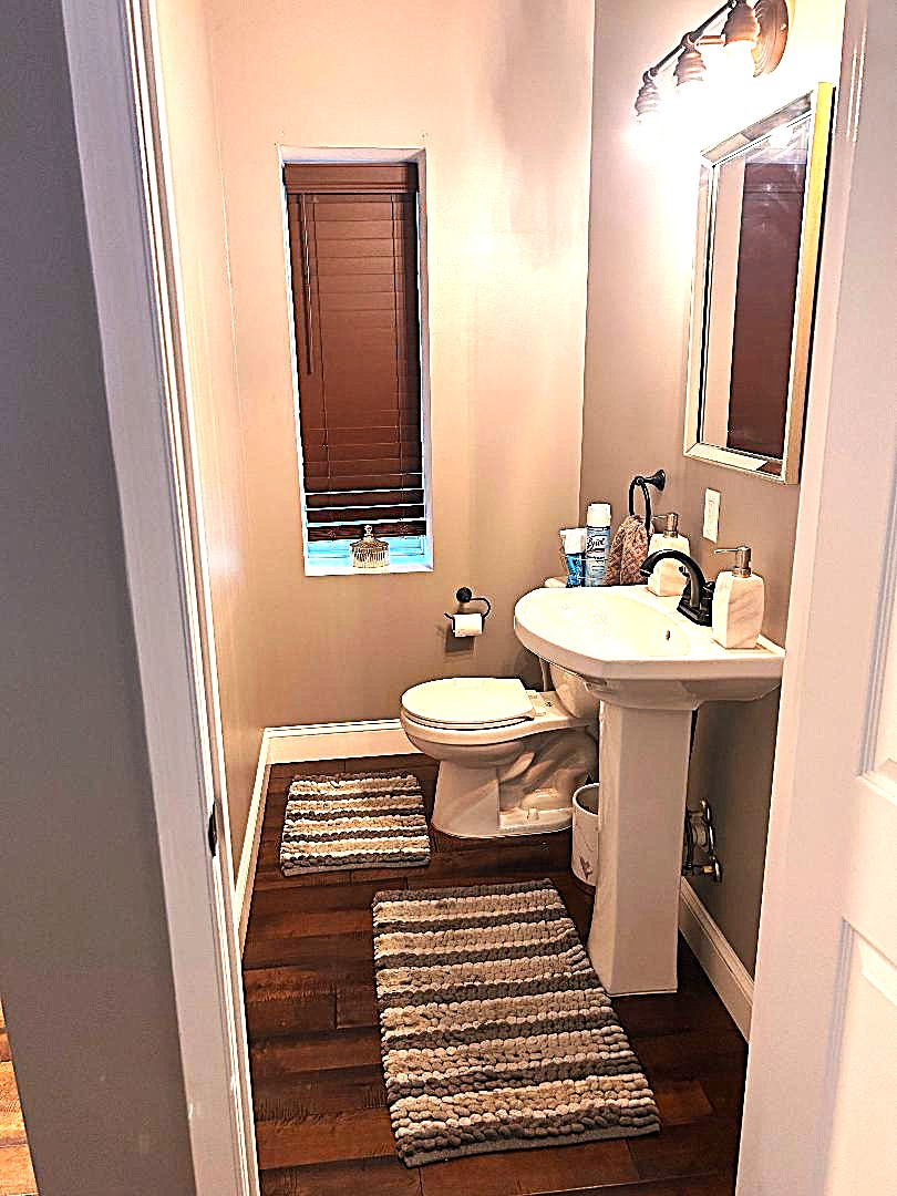 Gorgeous 3 bedroom 2.5 bath home with large backyard walking distance from Capitol Hill DC - Photo 5