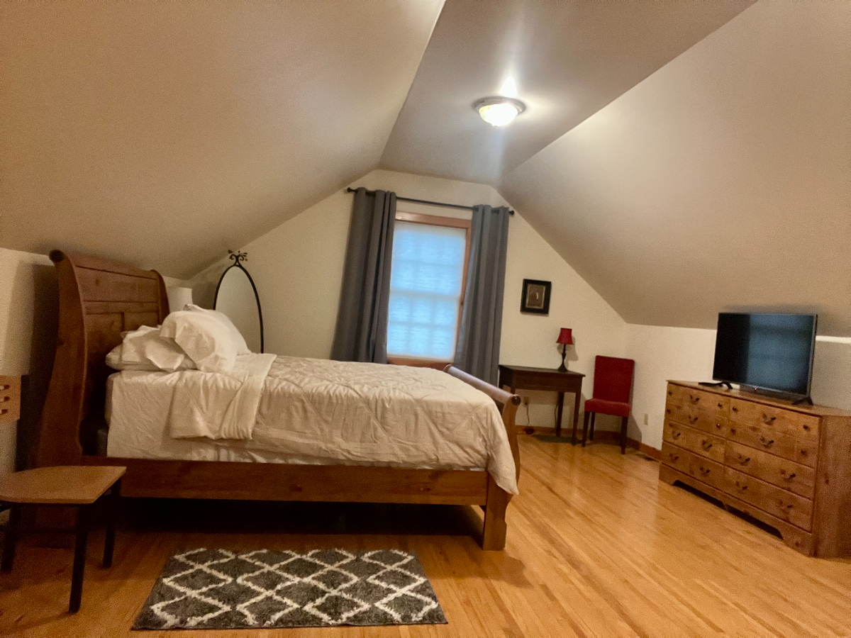 The Carriage House - Photo 11