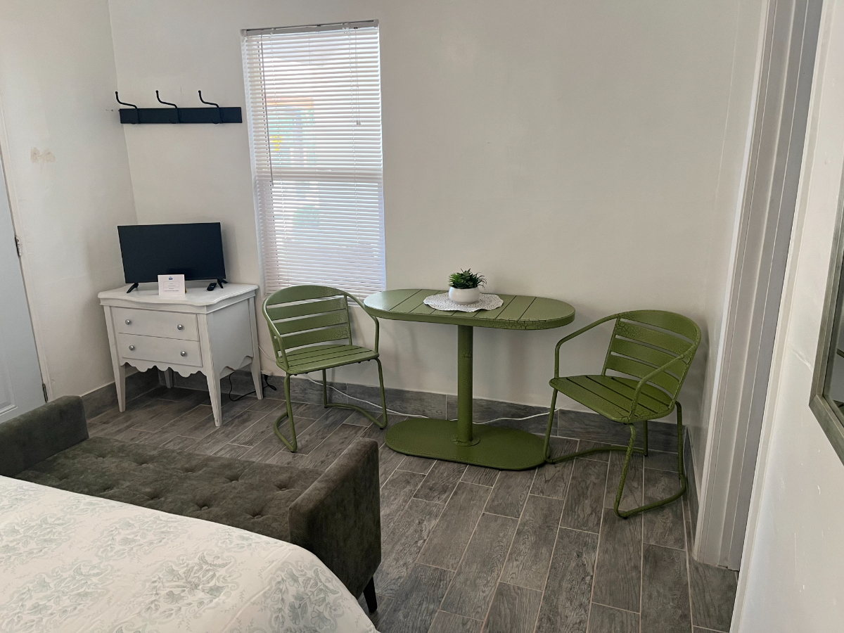 237 East Evans Road Unit 1 - Photo 2