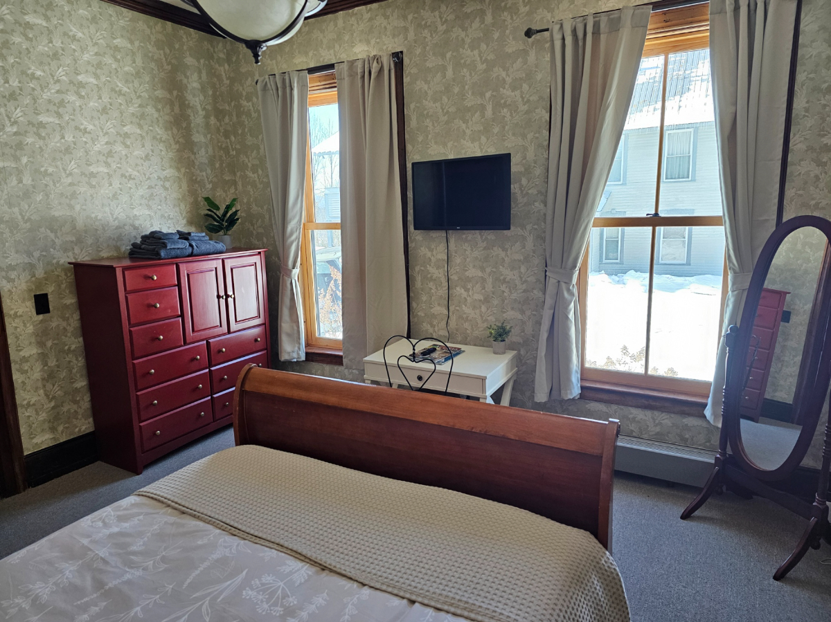 Colby Mansion Guest House - Photo 12