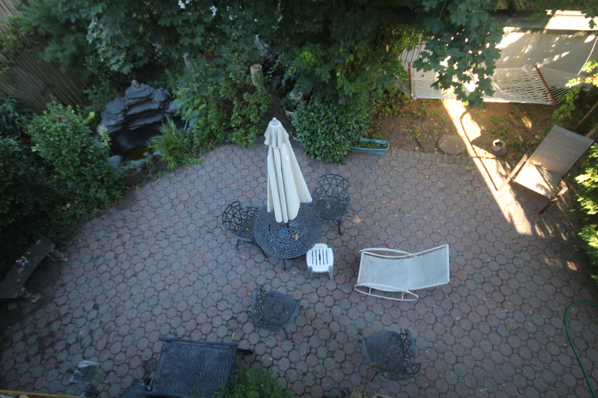 Quiet, Sunny Apartment - Photo 7