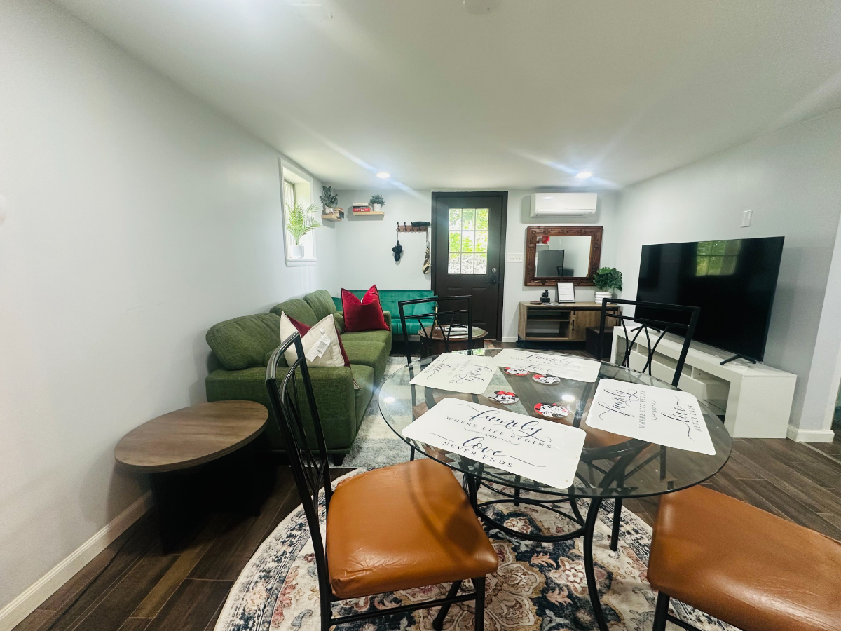 2 Bed 2 Bath Pet friendly Rental Unit - Photo 3