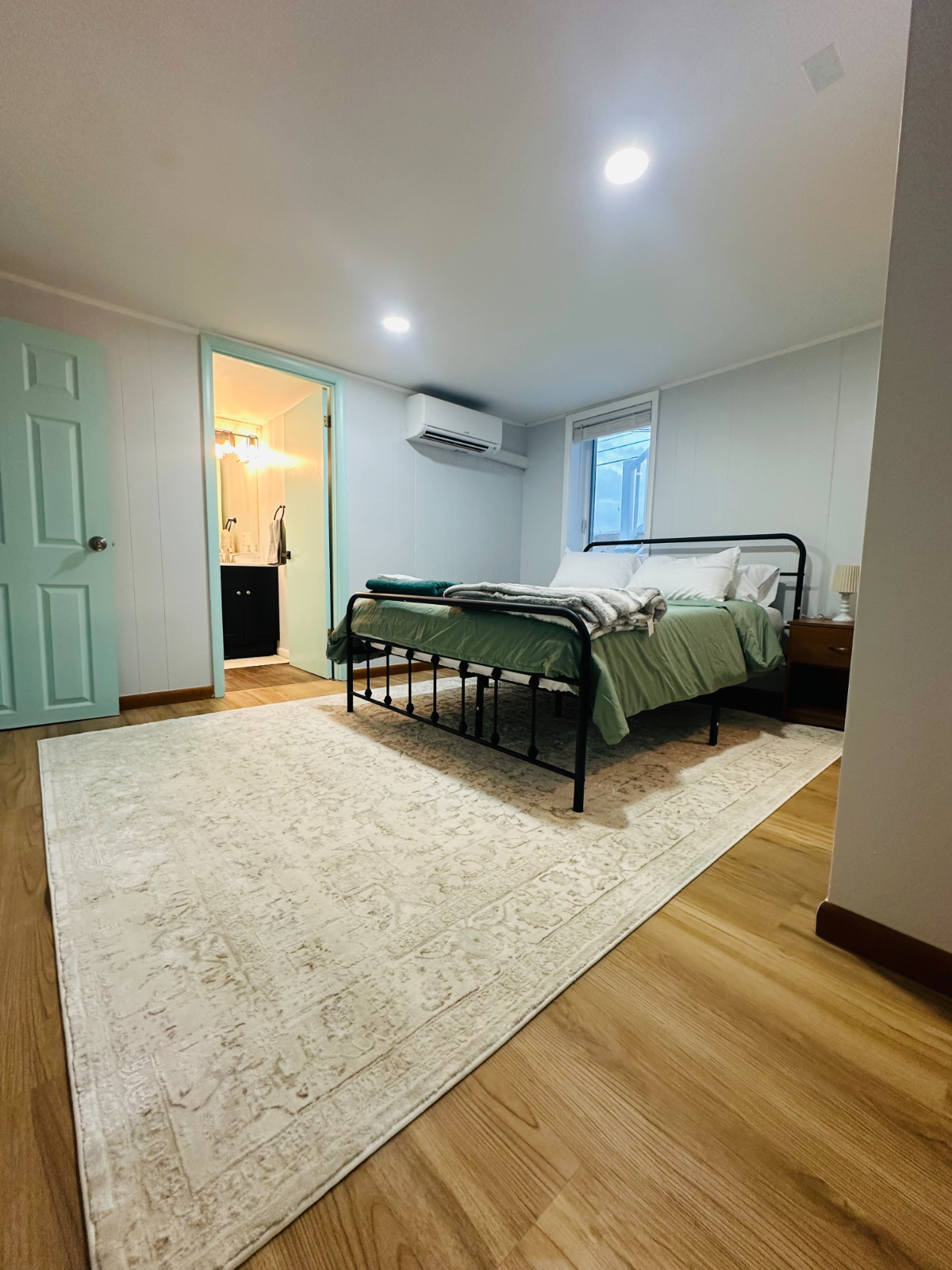 2 Bed 2 Bath Pet friendly Rental Unit - Photo 10