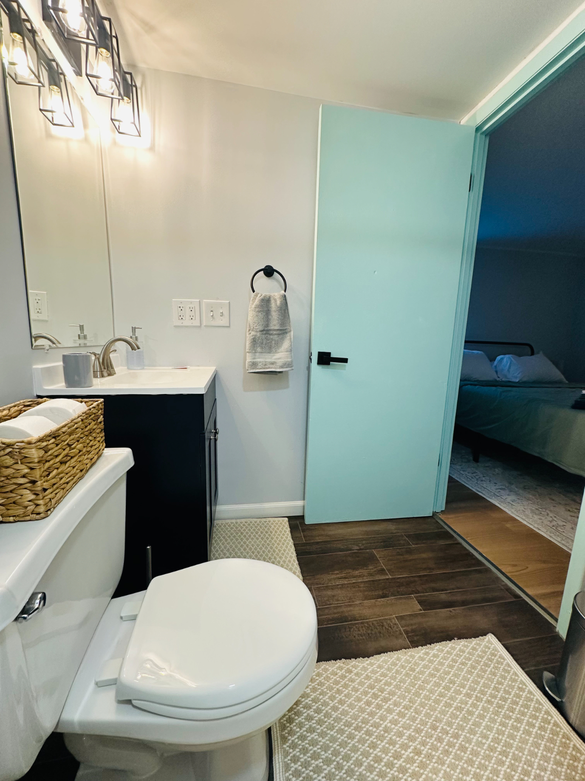 2 Bed 2 Bath Pet friendly Rental Unit - Photo 12