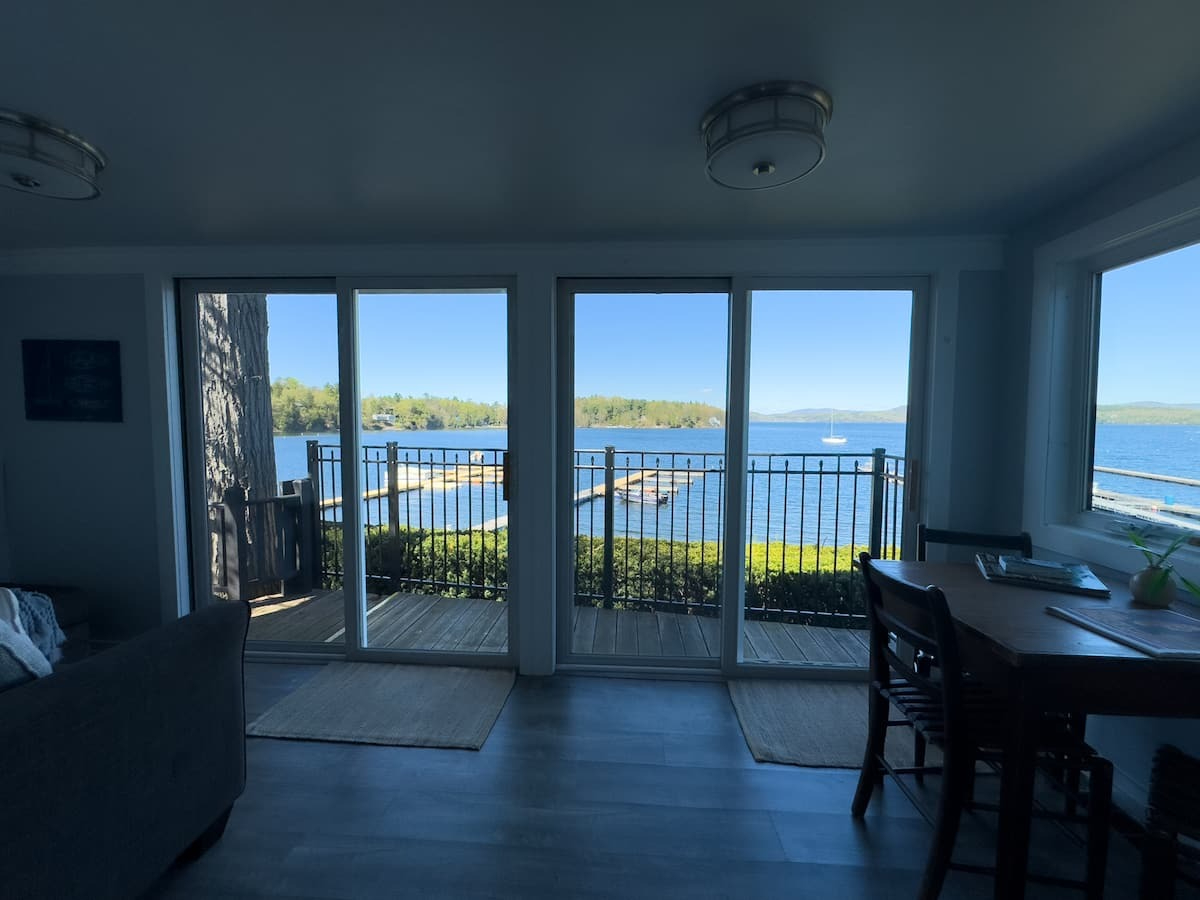 2-BR Lakefront Living with Style & Comfort in Colchester - Pet-Friendly & Utilities Included - Photo 6