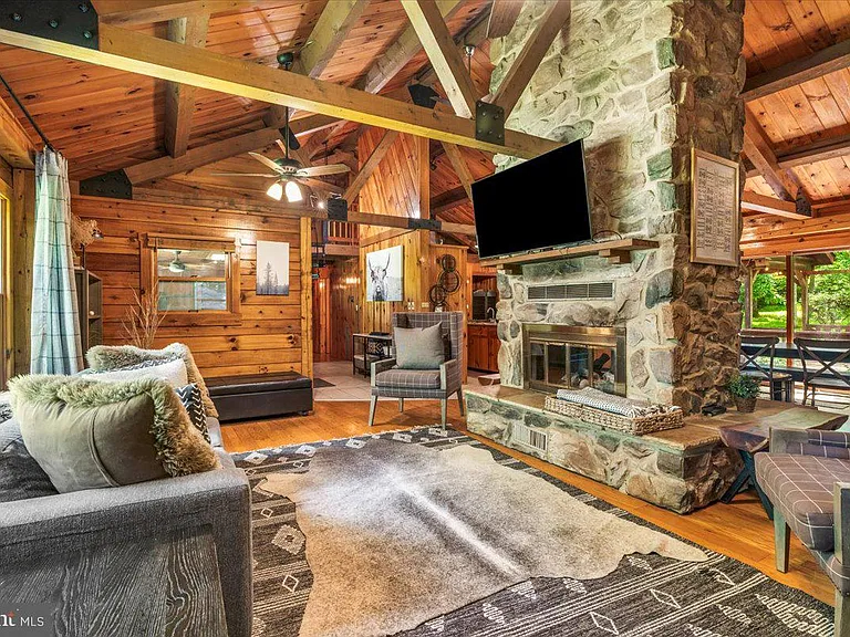 Your Private Escape, A Secluded Log Cabin Retreat - Photo 9