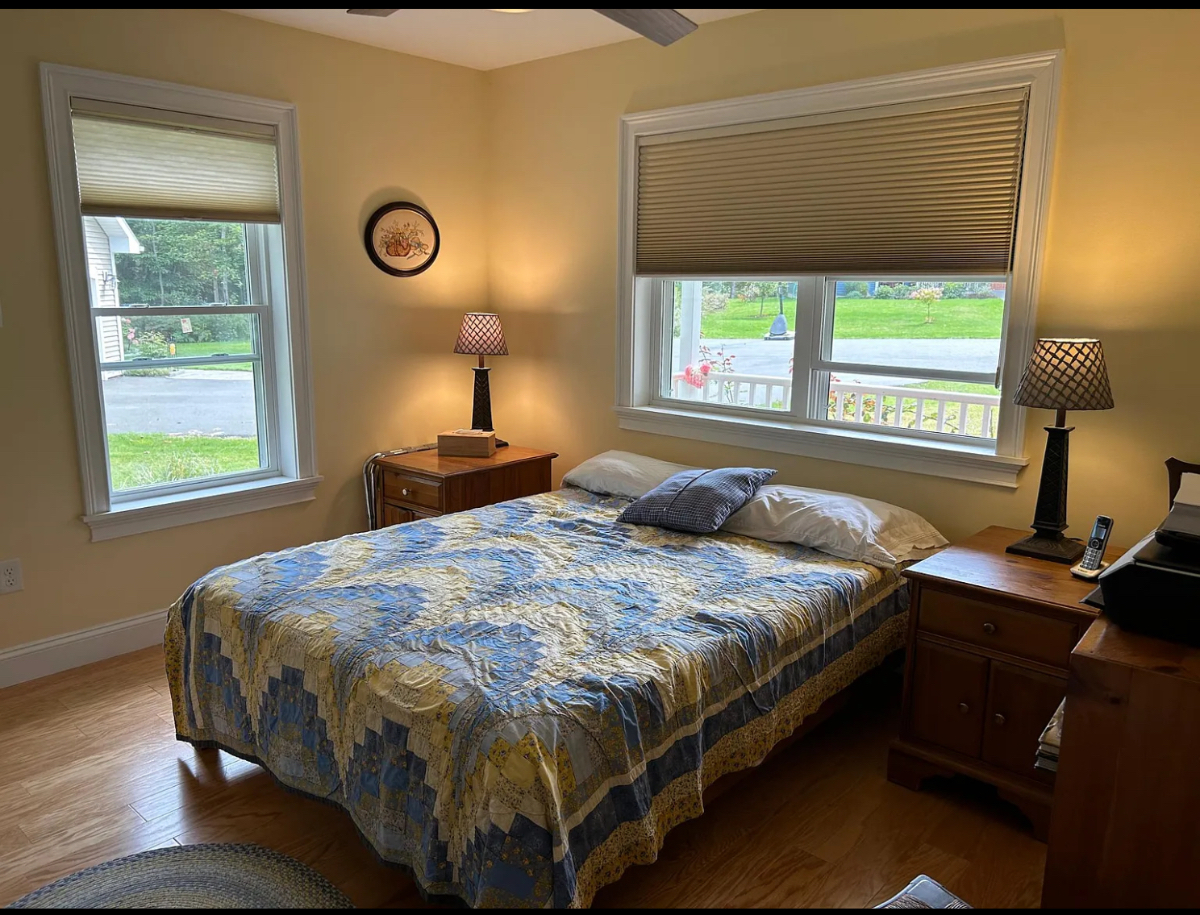 Available January 1 to April 1  . Perfect for health care workers at North Country Hospital. - Photo 6