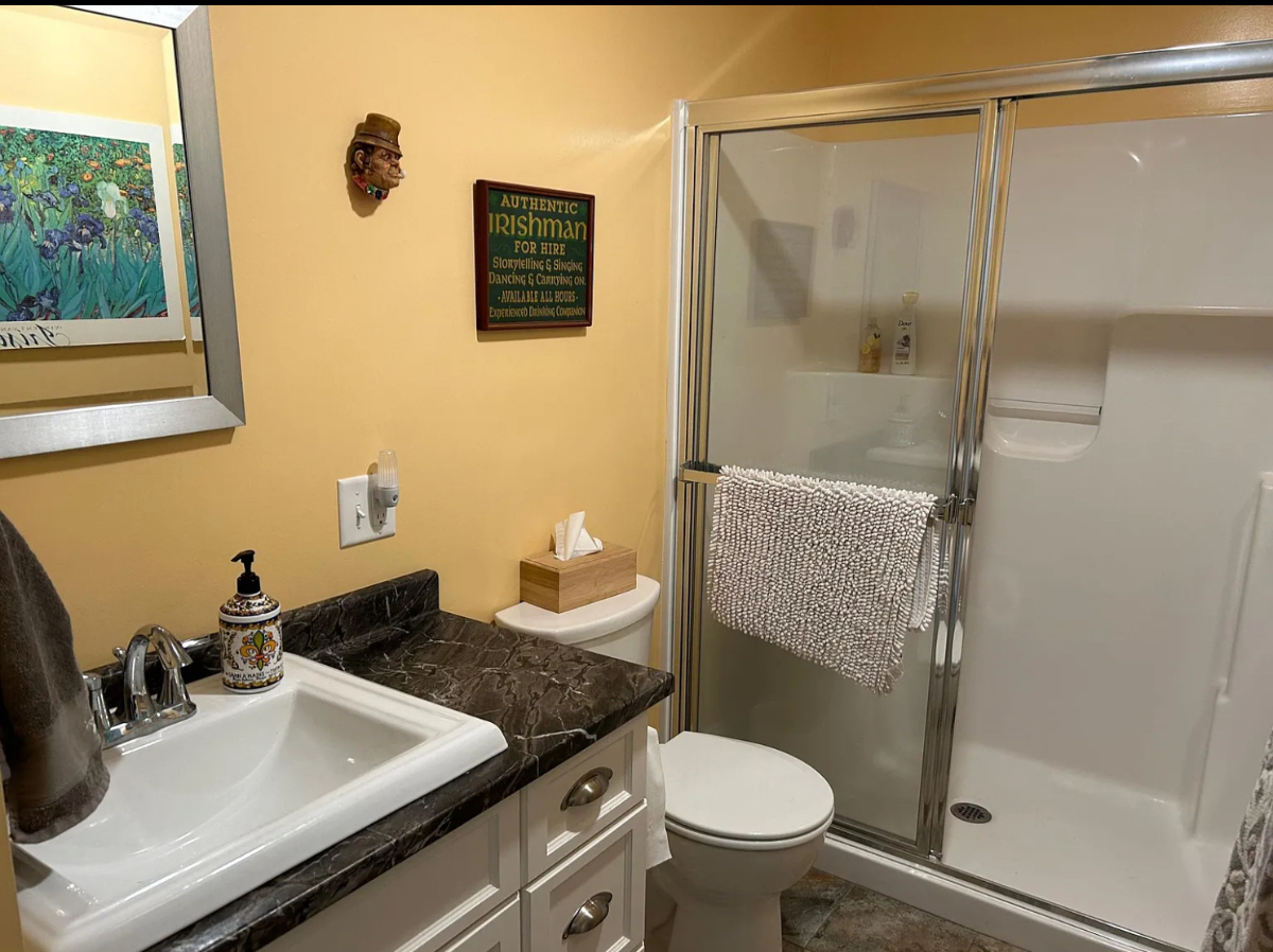 Available January 1 to April 1  . Perfect for health care workers at North Country Hospital. - Photo 8