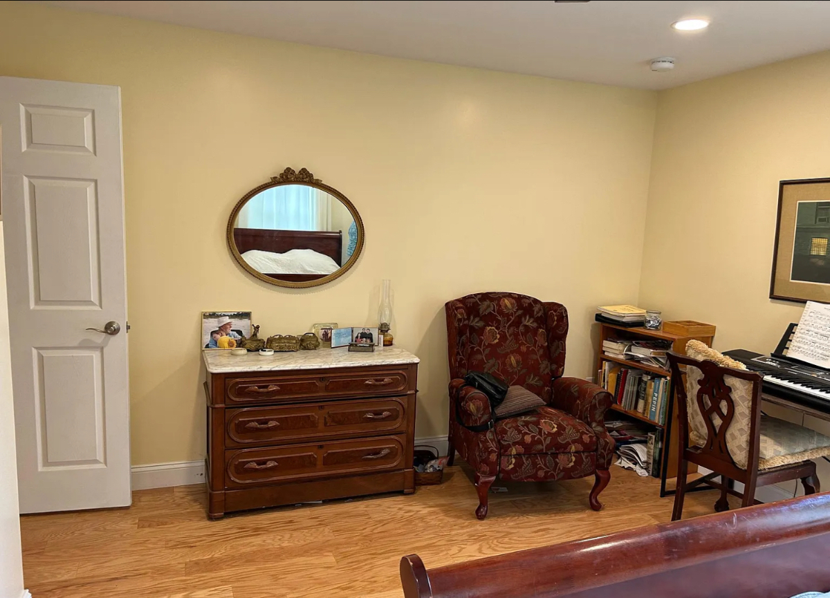 Available January 1 to April 1  . Perfect for health care workers at North Country Hospital. - Photo 10