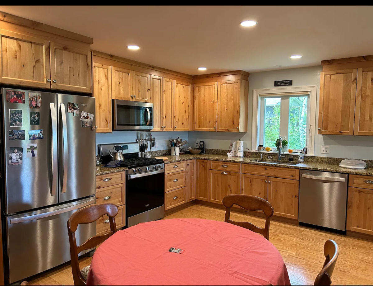 Available January 1 to April 1  . Perfect for health care workers at North Country Hospital. - Photo 3