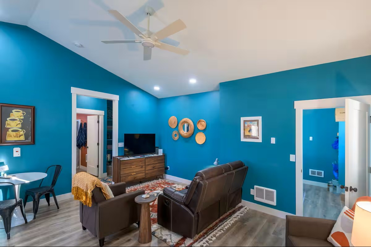Lake Road Retreat - Photo 2
