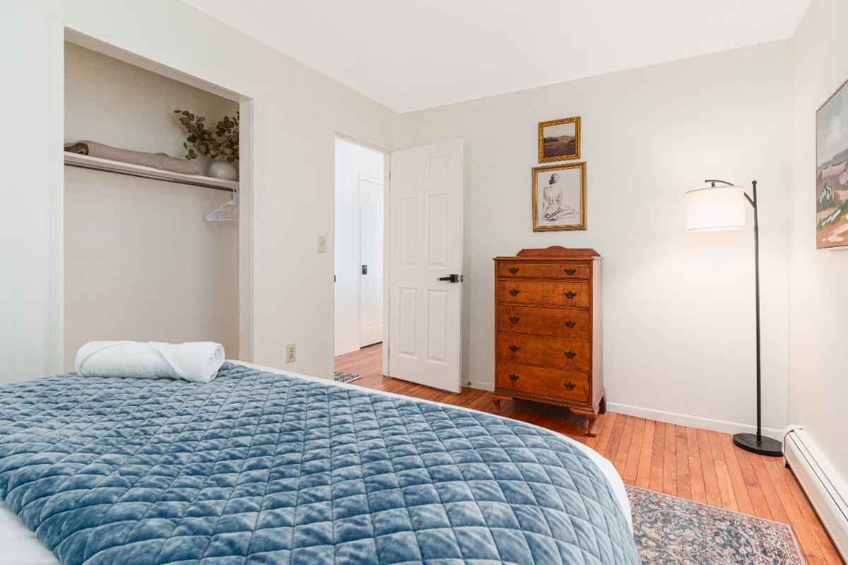 4BR Close to Downtown & SPAC Dog Friendly - Photo 6