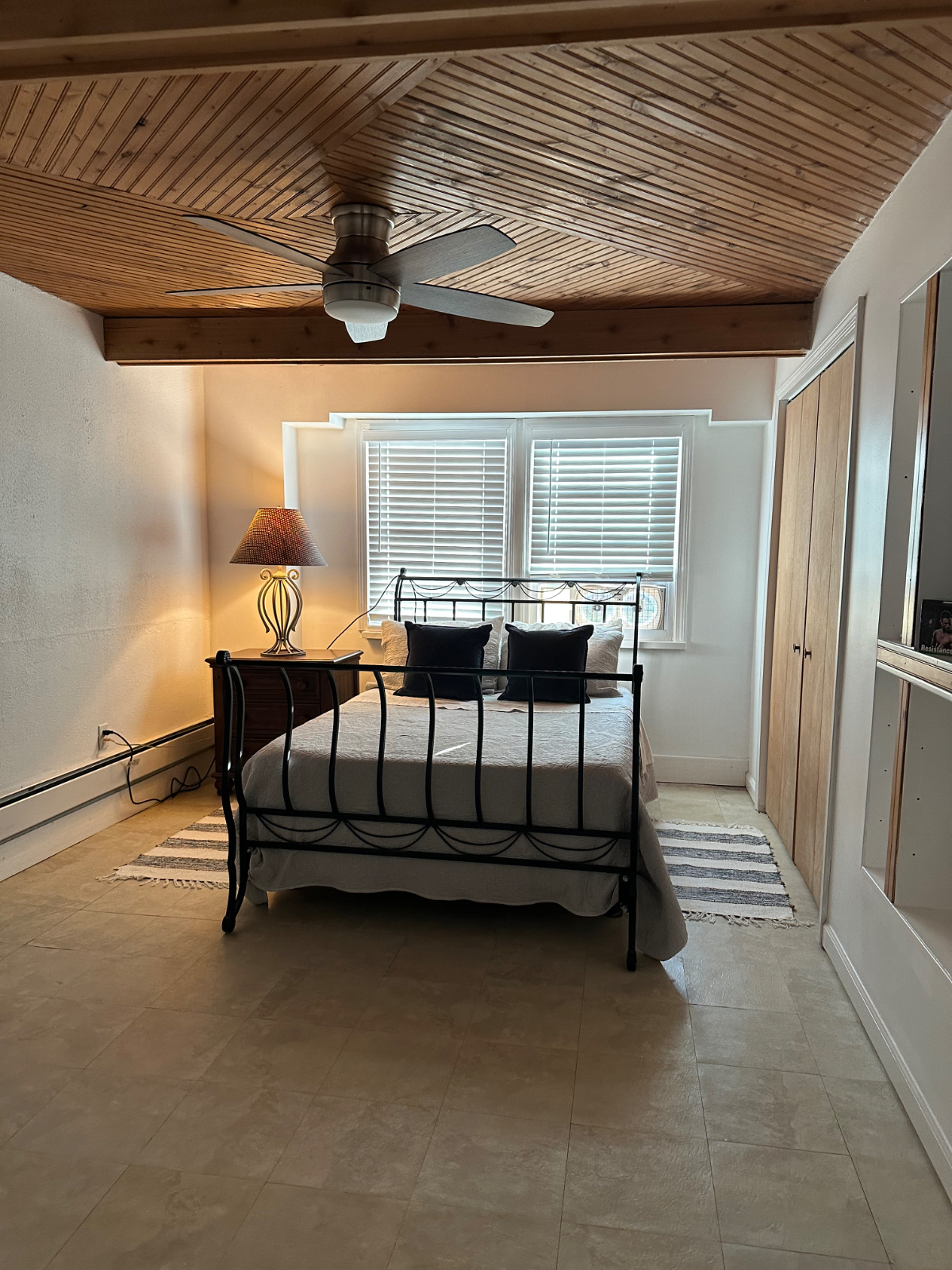 Bright, Updated Home With Smart TV, Outdoor Living, Peaceful Vibe, & Pet Friendly - Photo 11