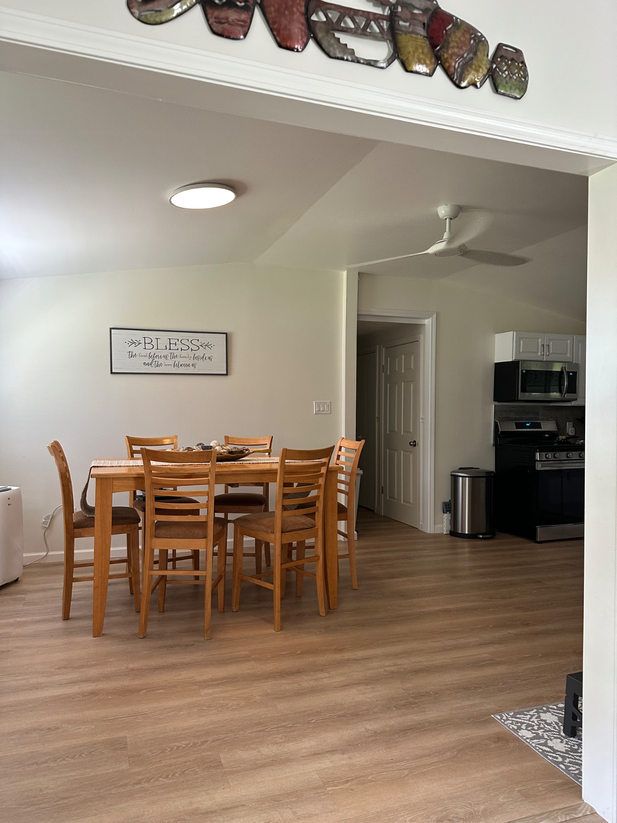 Bright, Updated Home With Smart TV, Outdoor Living, Peaceful Vibe, & Pet Friendly - Photo 7