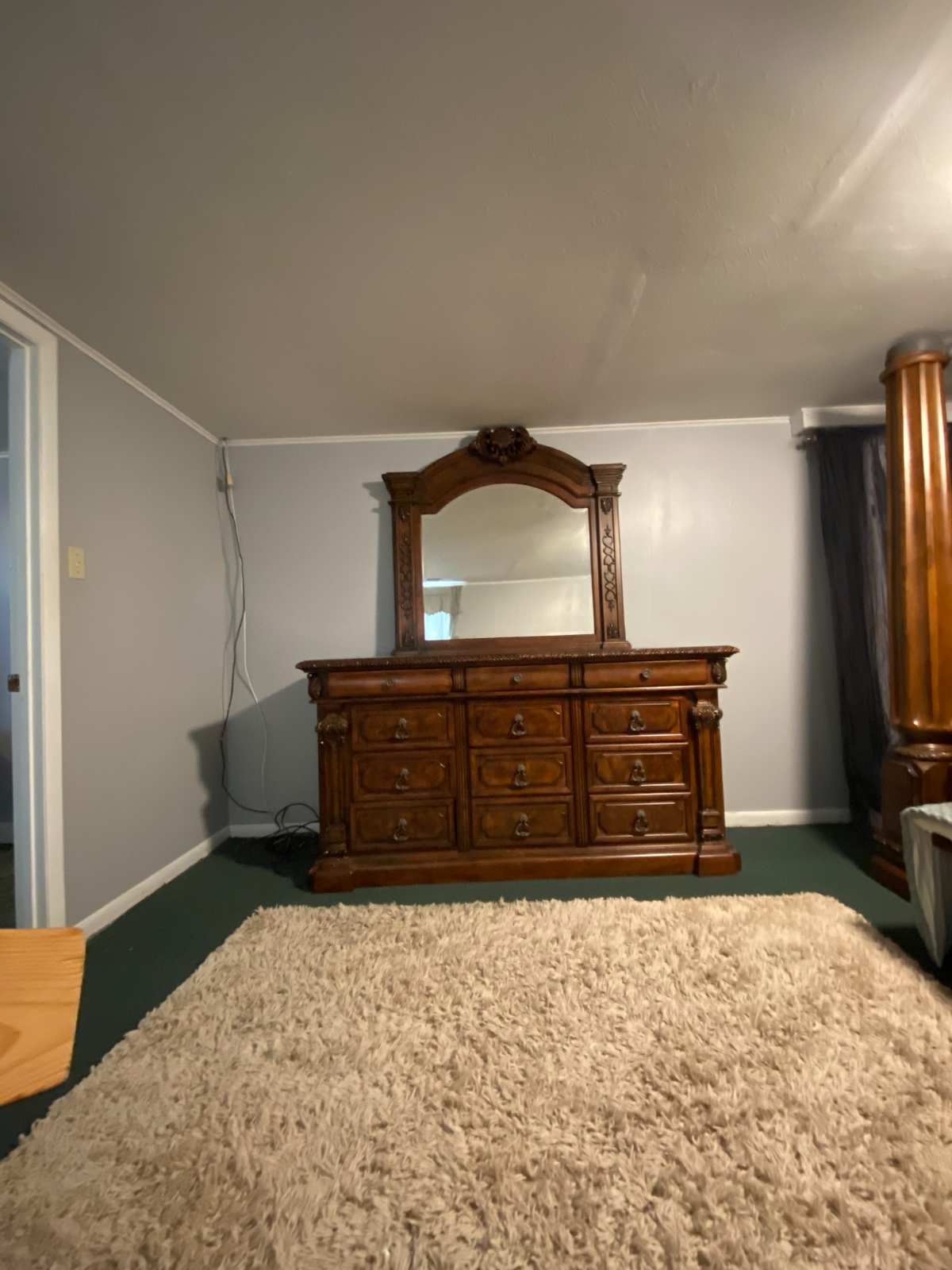 Bright Basement Apartment with King Bed, Private Entry & Prime Location - Photo 12