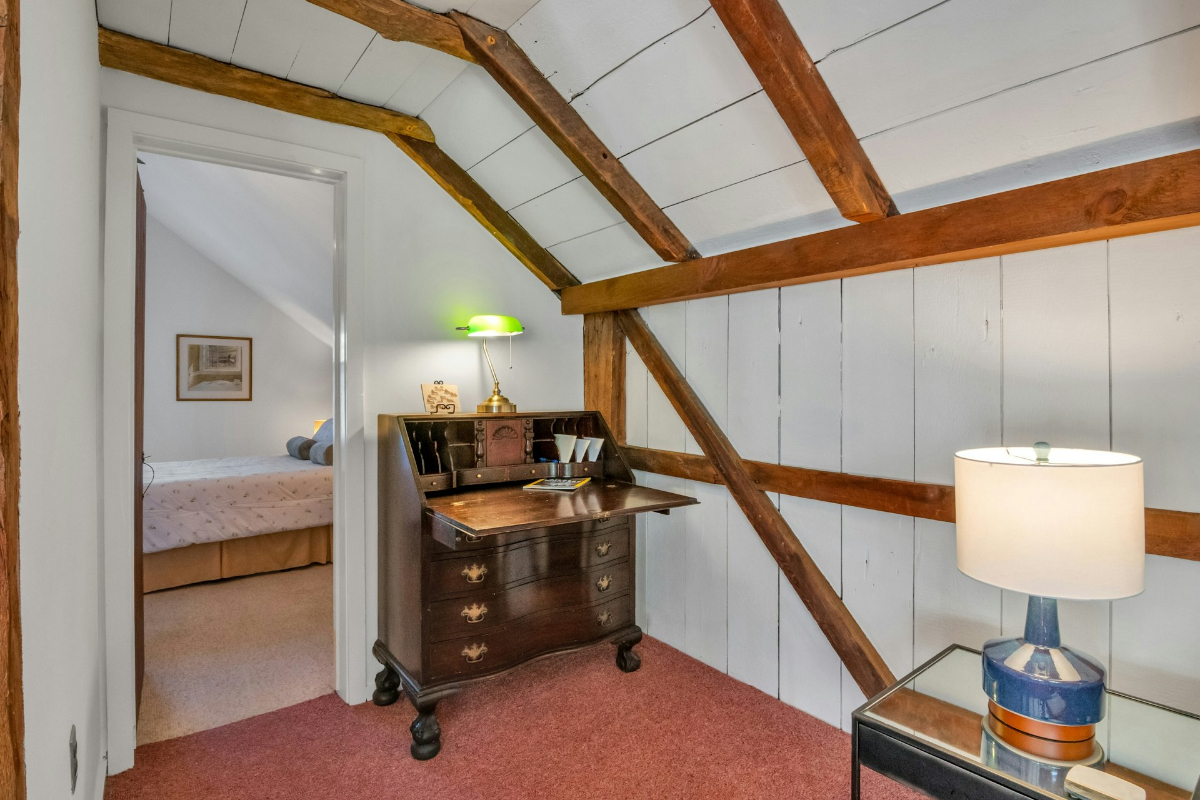 Quaker barn loft - Photo 4