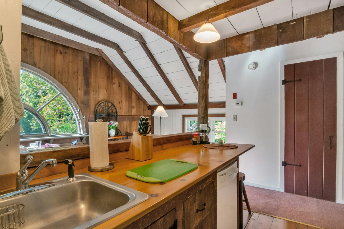 Quaker barn loft - Photo 8