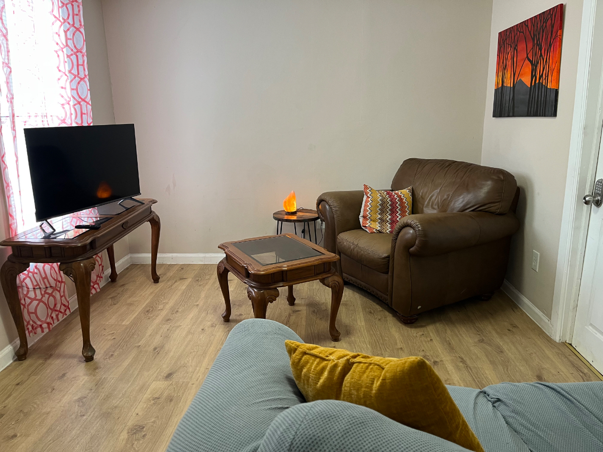 Cozy Apt near BU, Lourdes & UHS - Photo 5