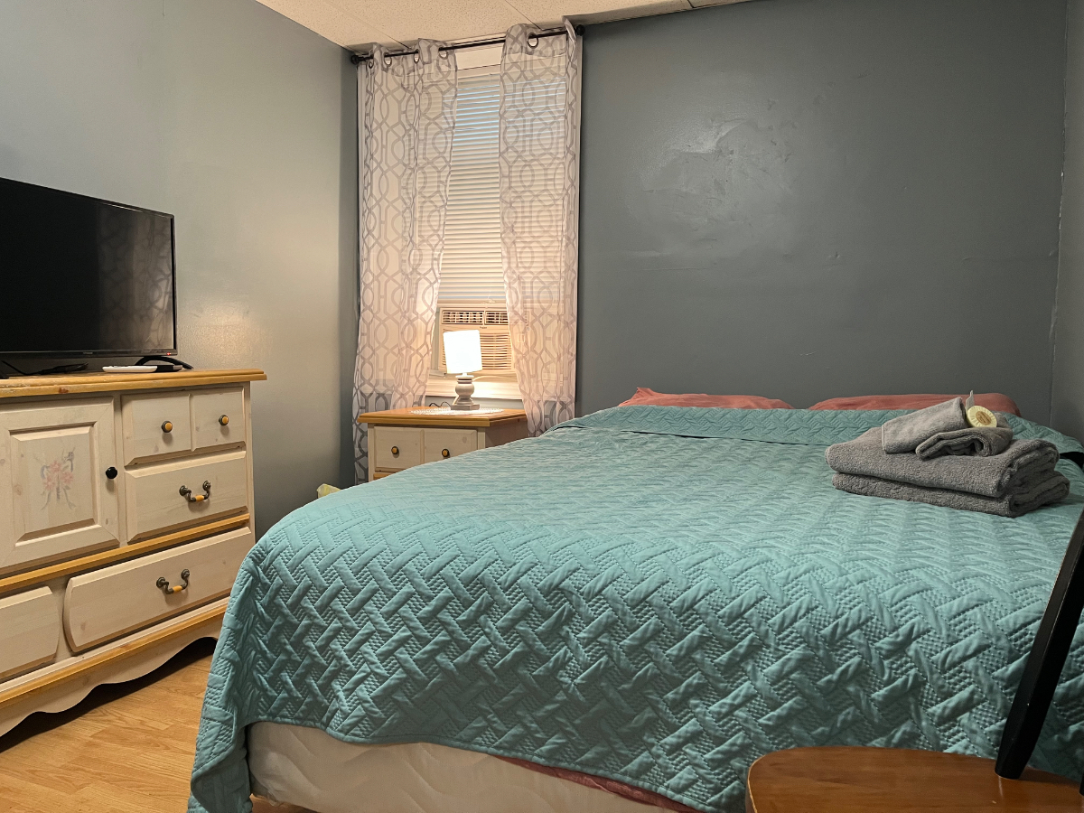 Cozy Apt near BU, Lourdes & UHS - Photo 7
