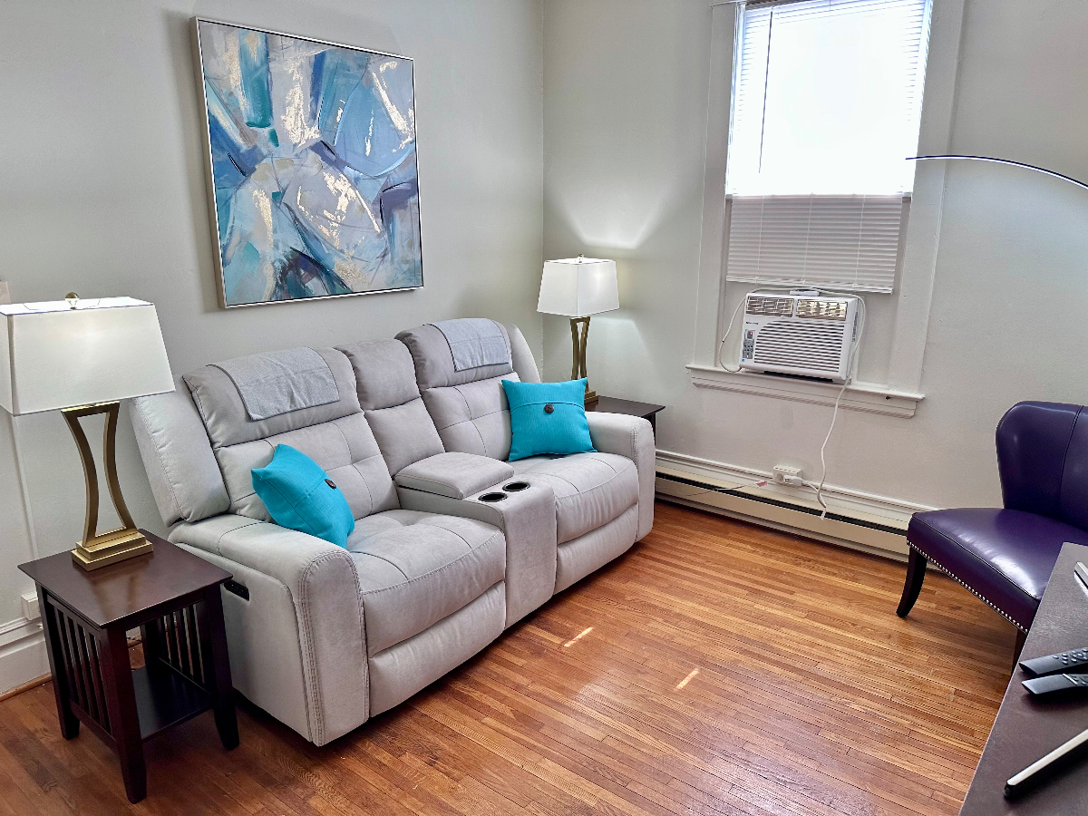 Ritter Park, Quiet, Very Nicely Decorated, Flexible Lease Terms - Photo 1