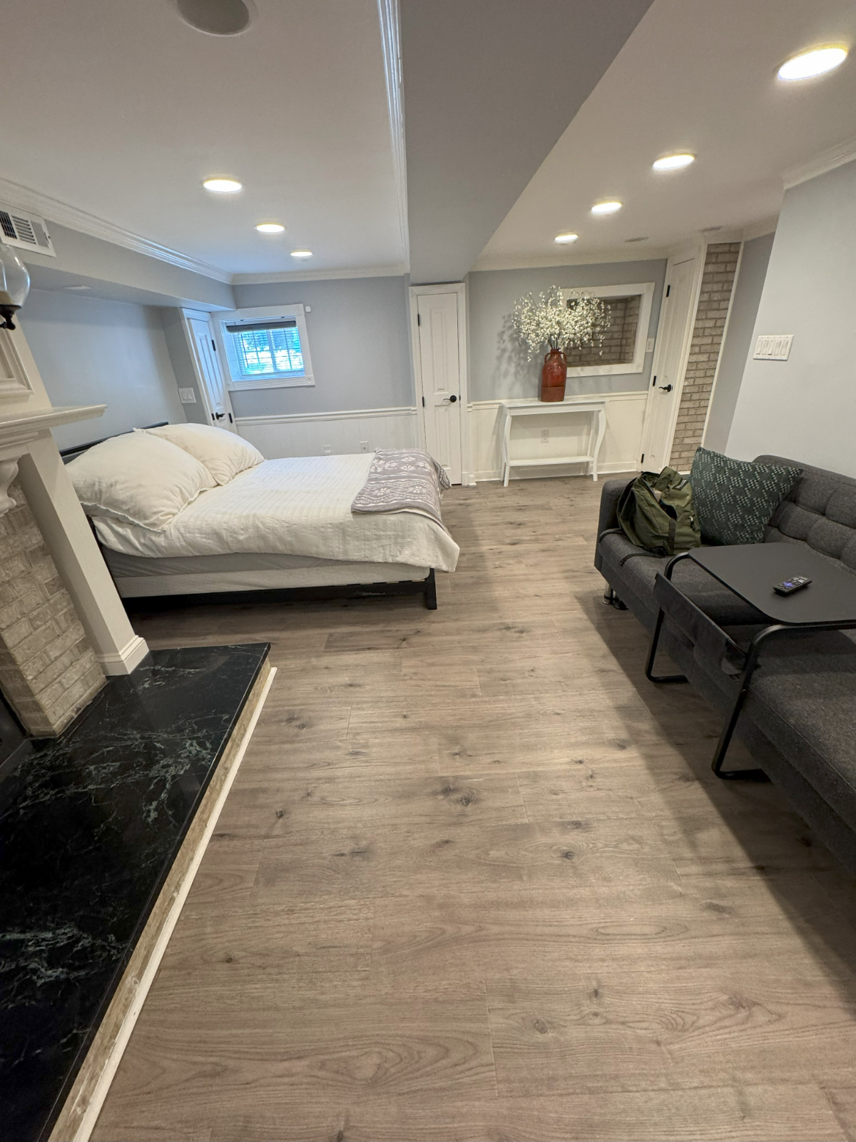 DC Row House English Basement Apartment - Photo 2