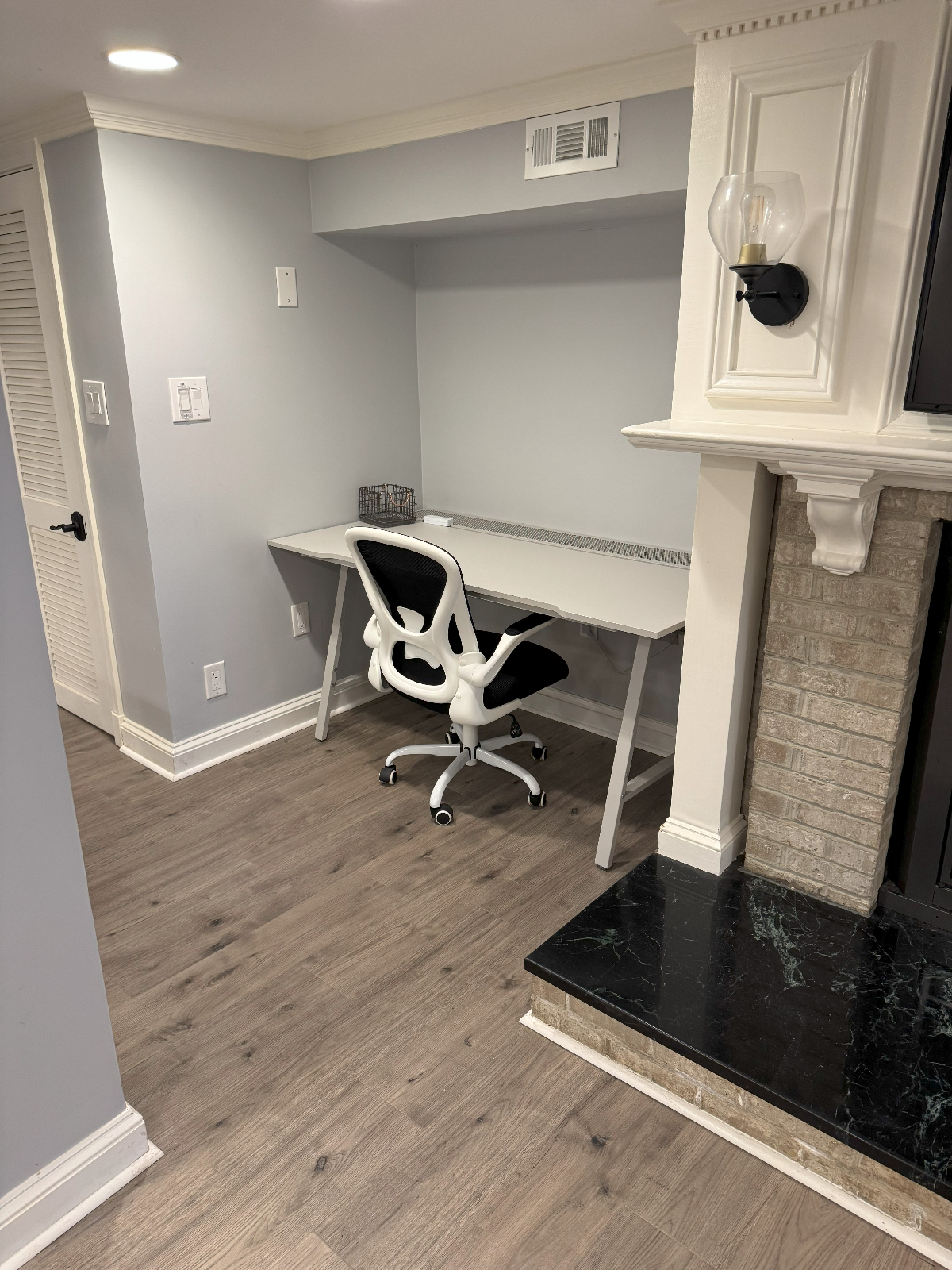 DC Row House English Basement Apartment - Photo 4
