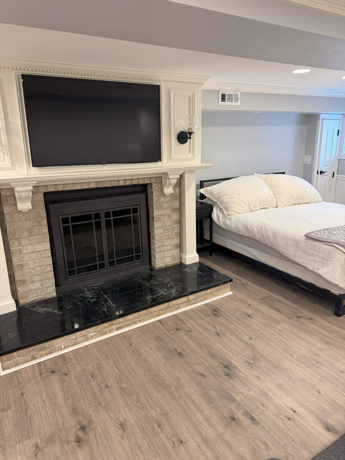 DC Row House English Basement Apartment - Photo 6