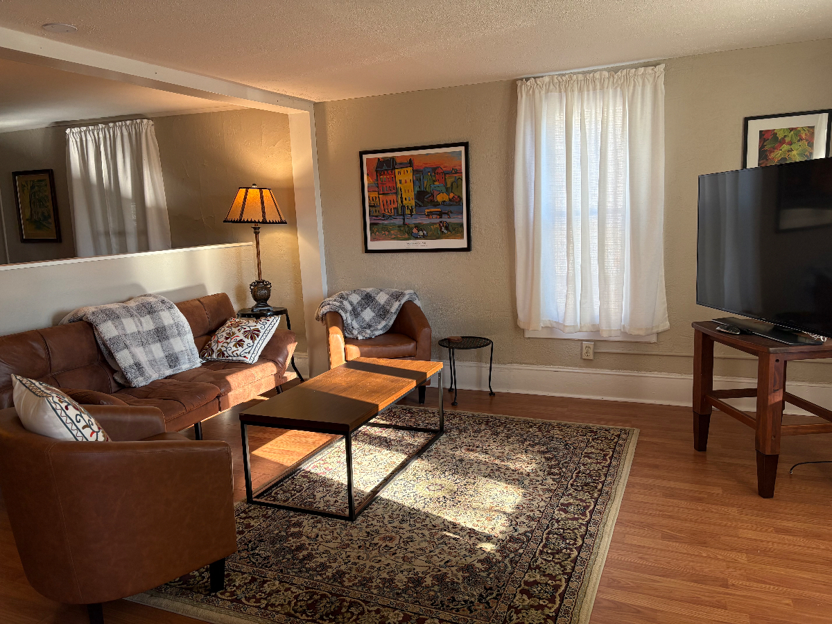 Entire Small Home in Fayetteville - Photo 1